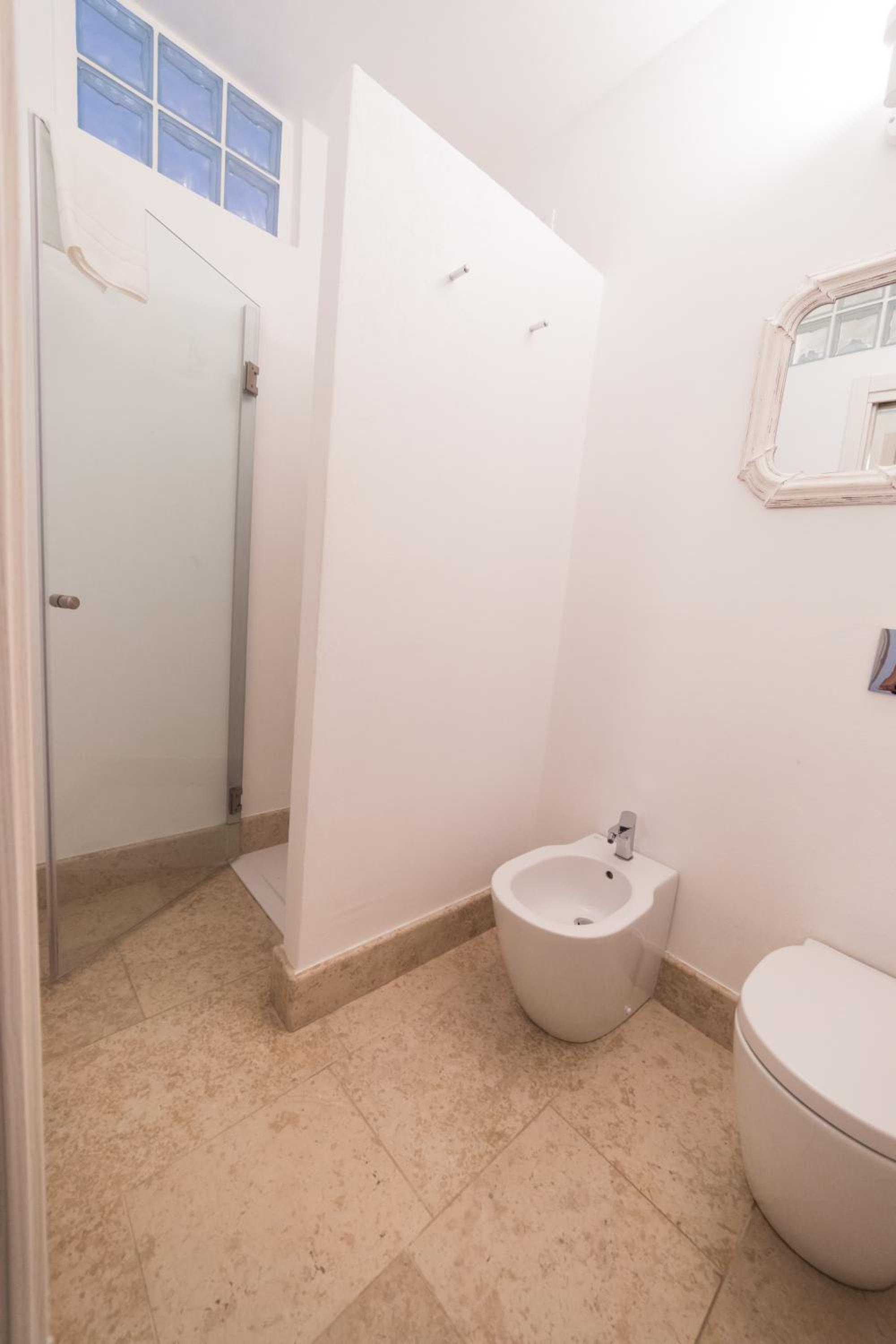 Standard Triple Room photo 2