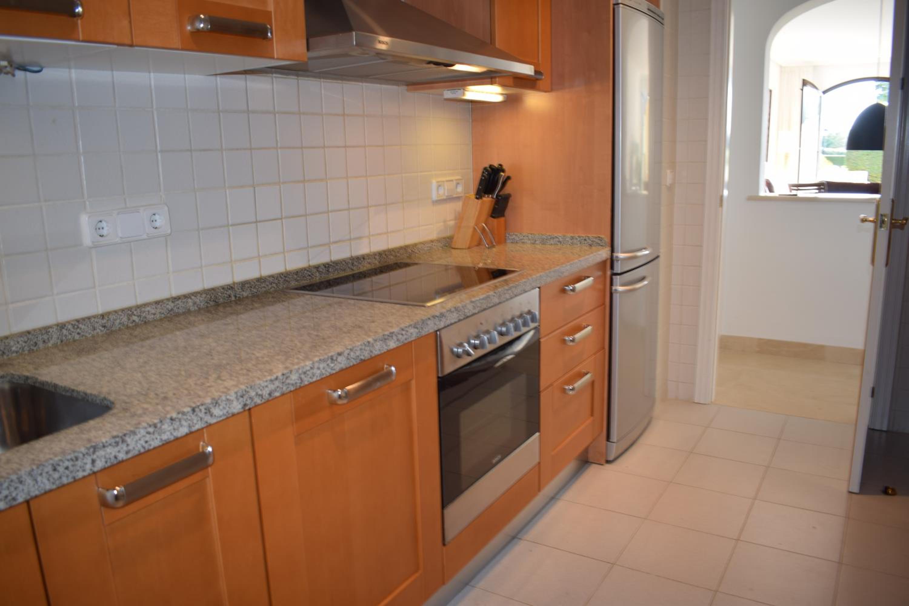 Apartment photo 2