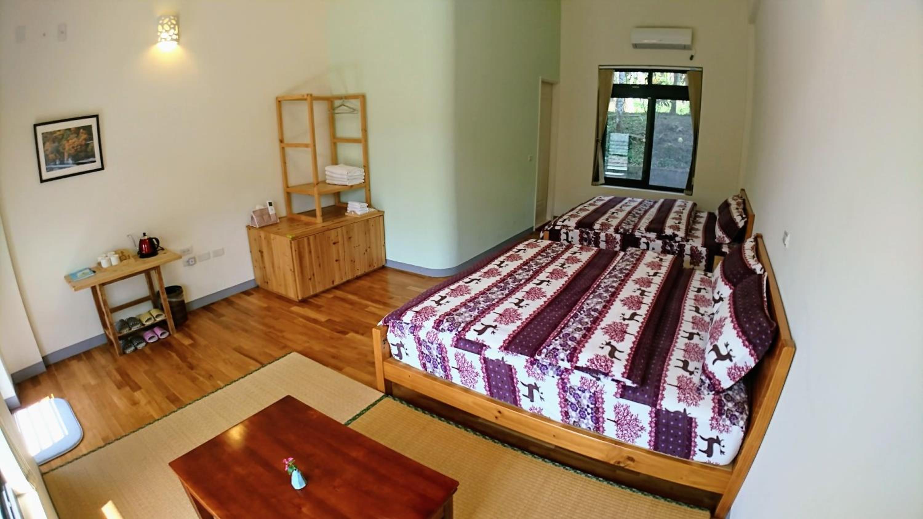 Queen Room with Two Queen Beds - Disability Access photo 2