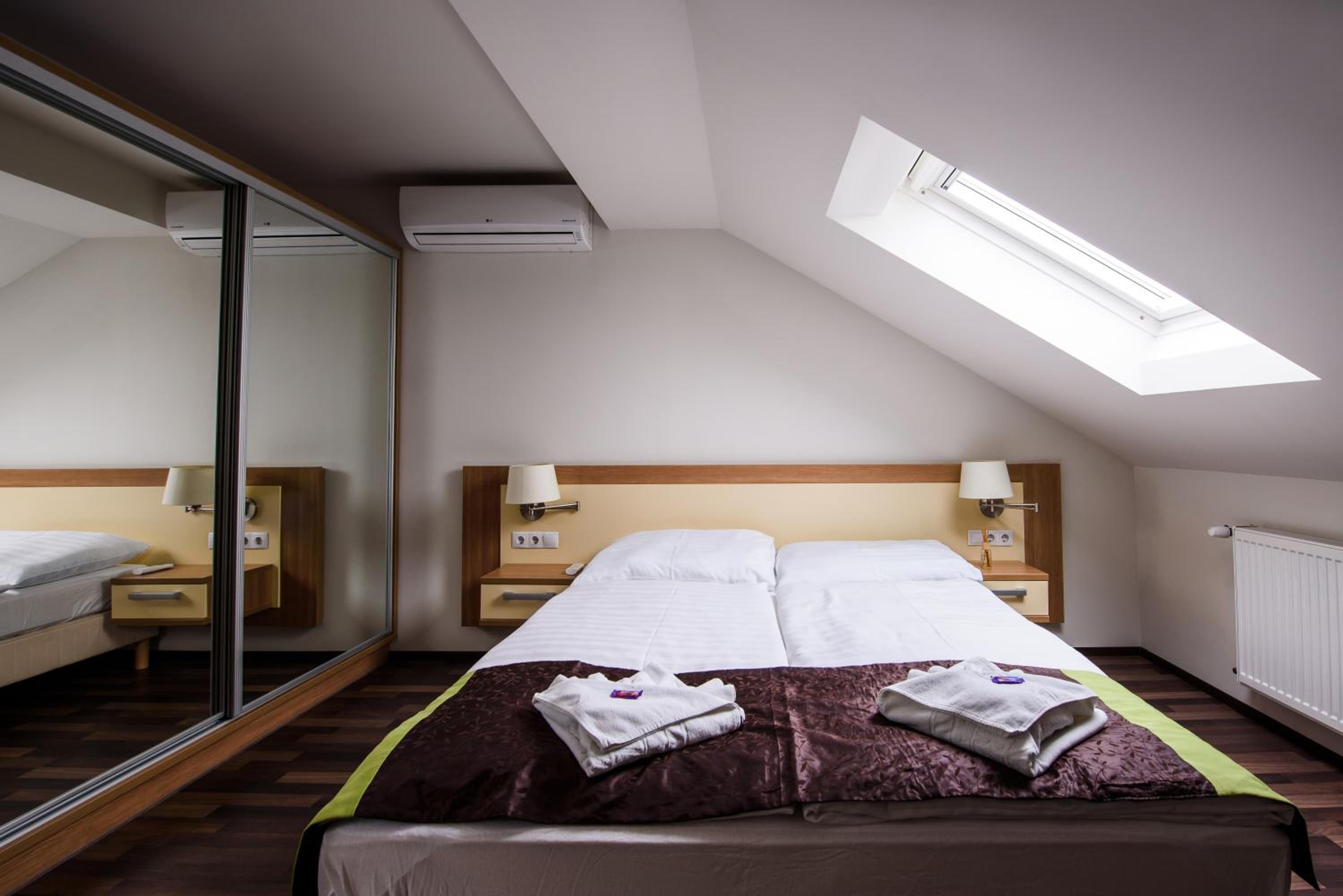 Twin Room - Attic