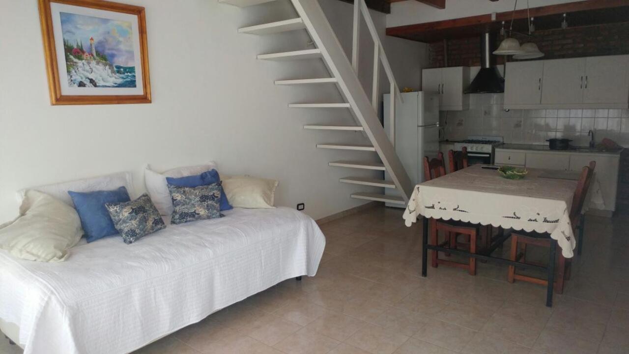 Apartment - Split Level photo 2