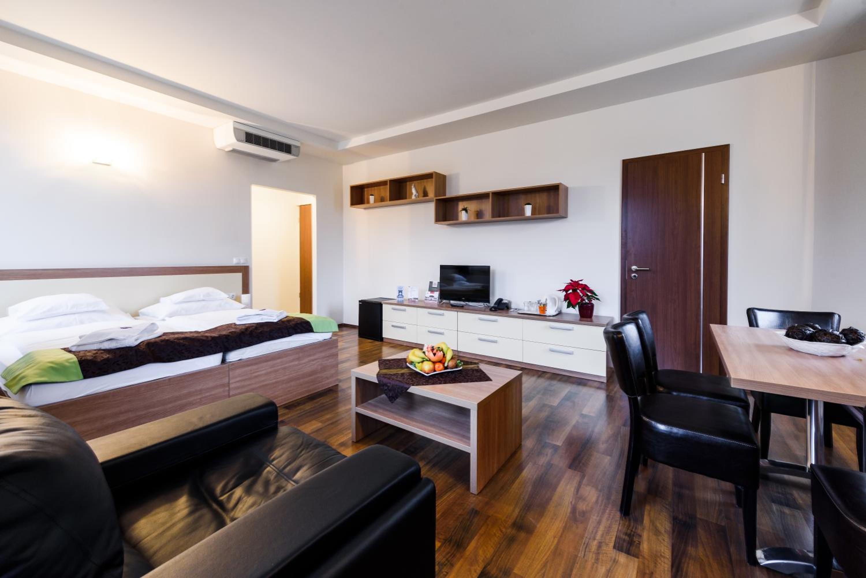 Superior Twin Room - Photo 1