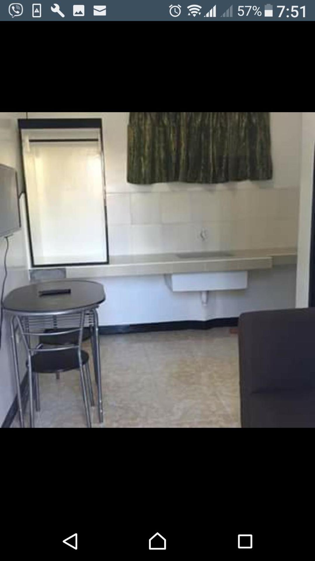 Budget Double Room - Photo 11