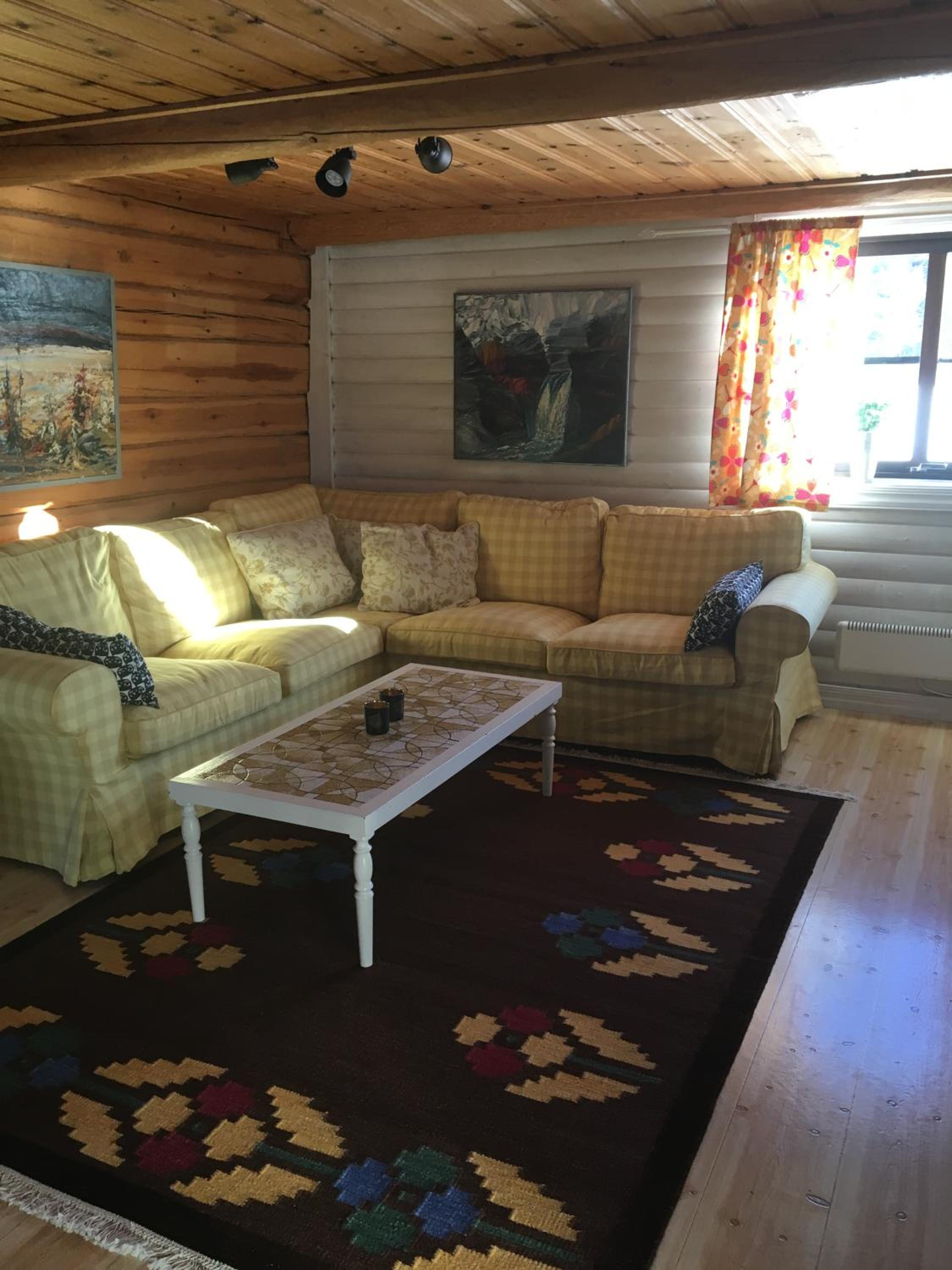 Two-Bedroom House photo 2