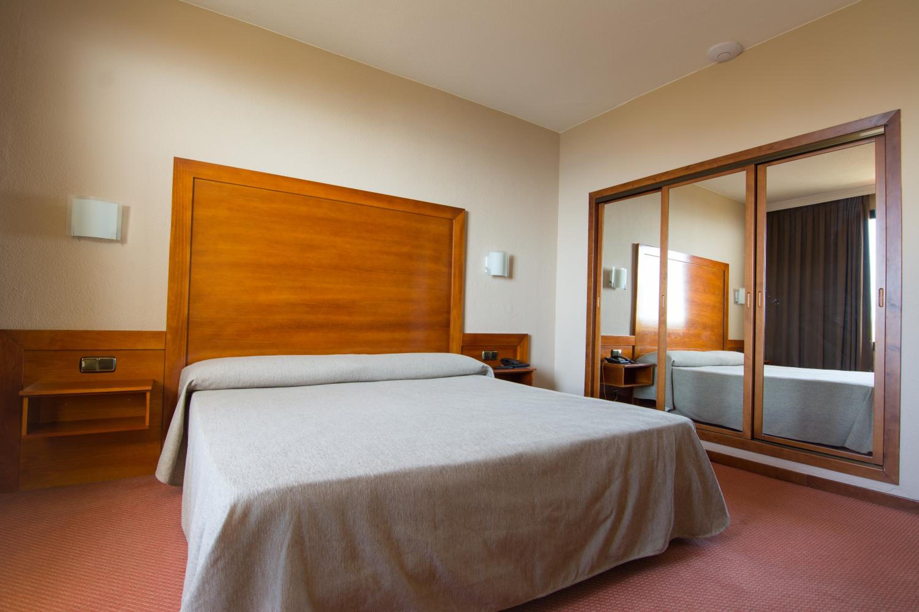 Double or Twin Room — the supplier's photographs — photo 3