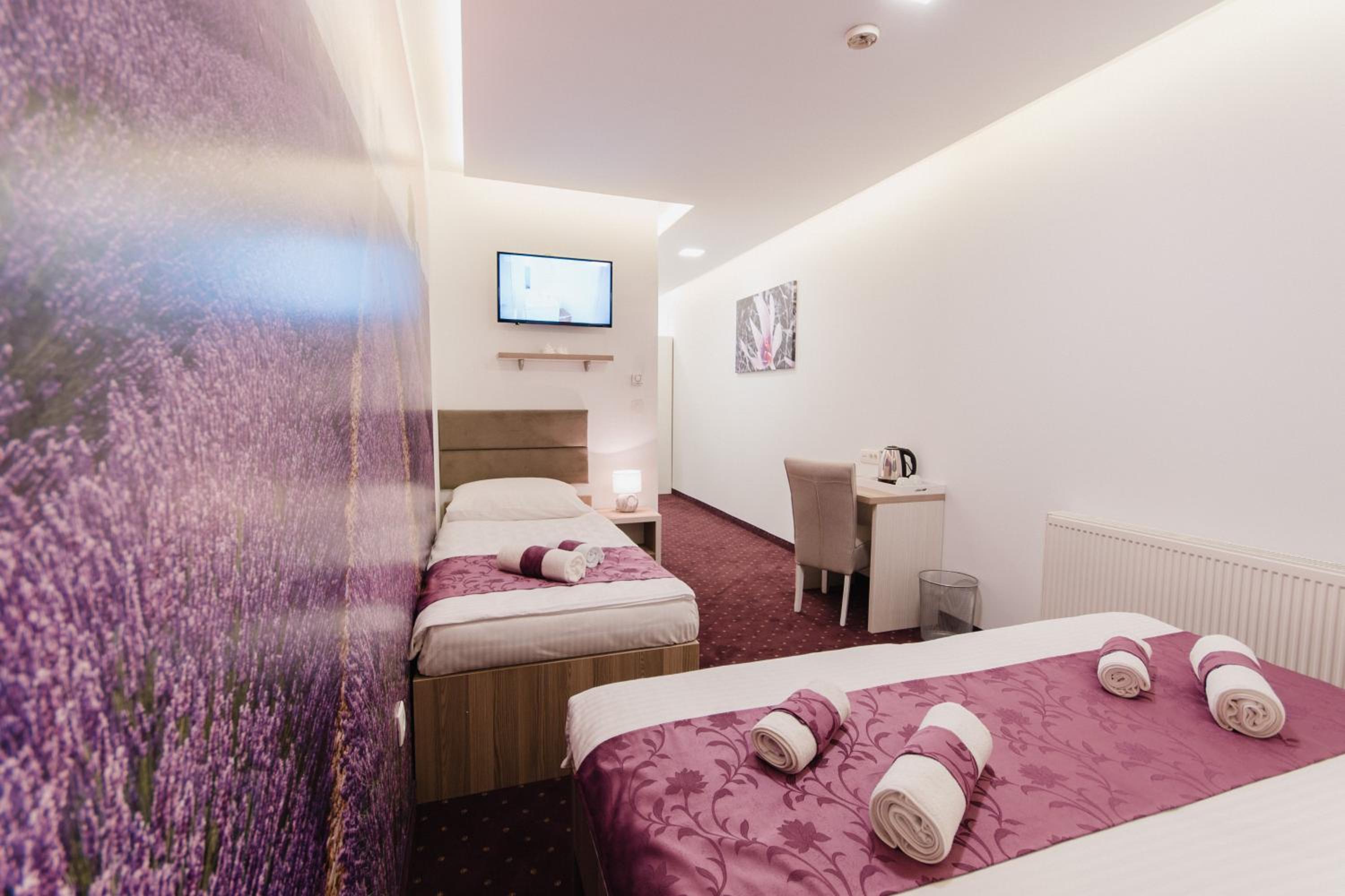 Standard Triple Room - Photo 3