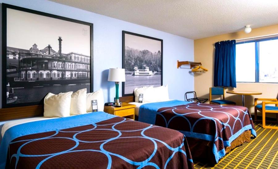 Double Room with Two Double Beds - Non-Smoking - Photo 3