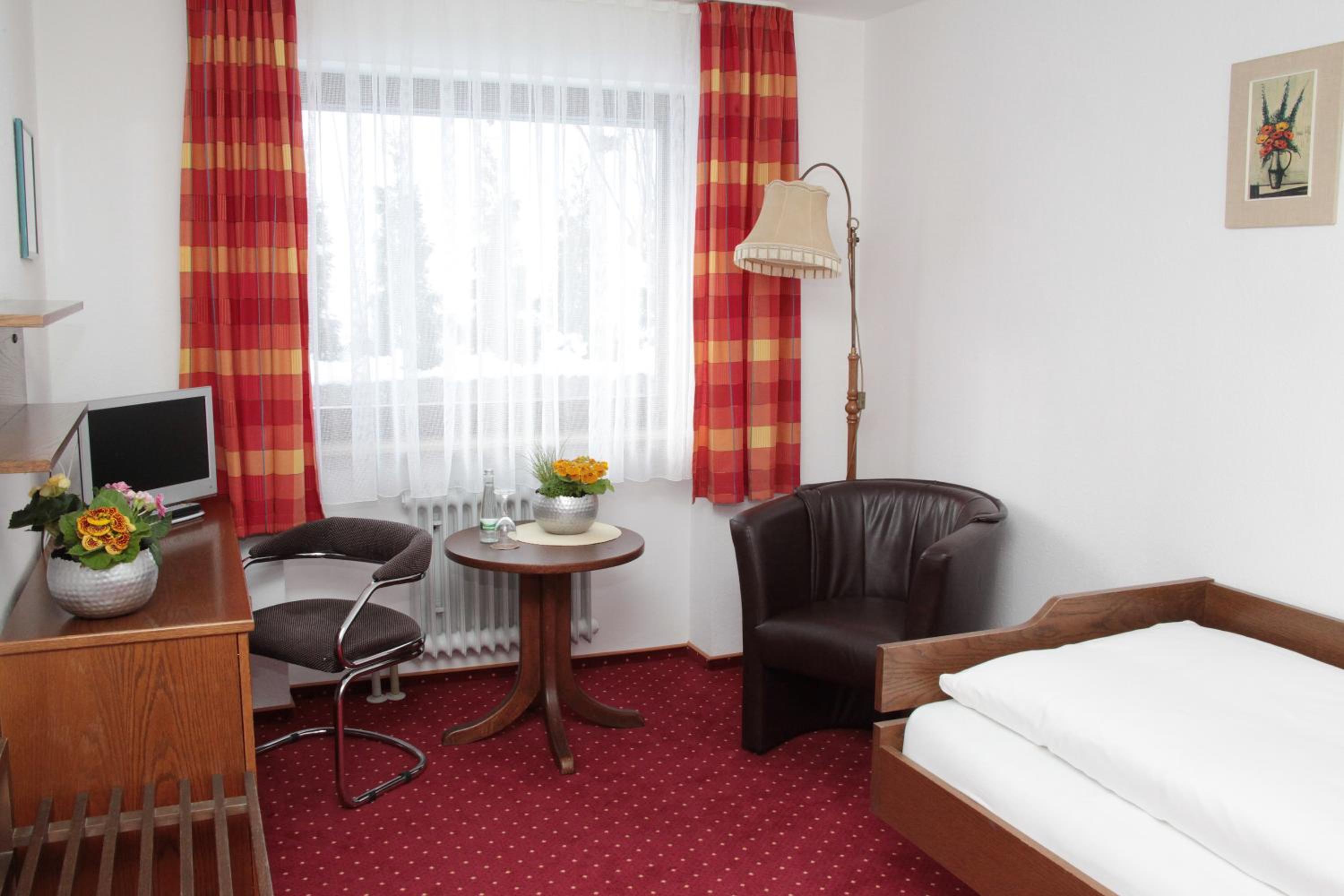 Single Room photo 2