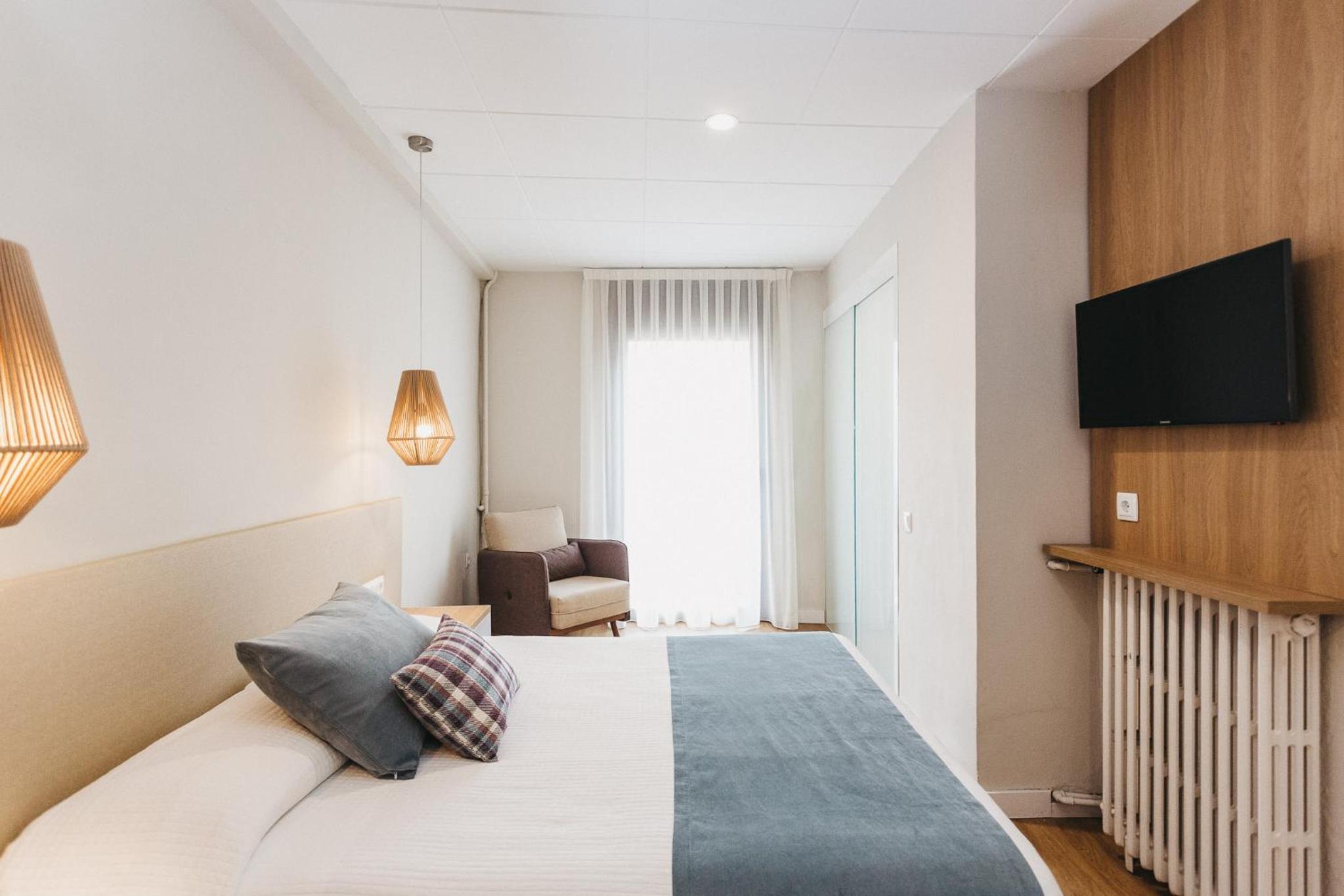 Double or Twin Room photo 3