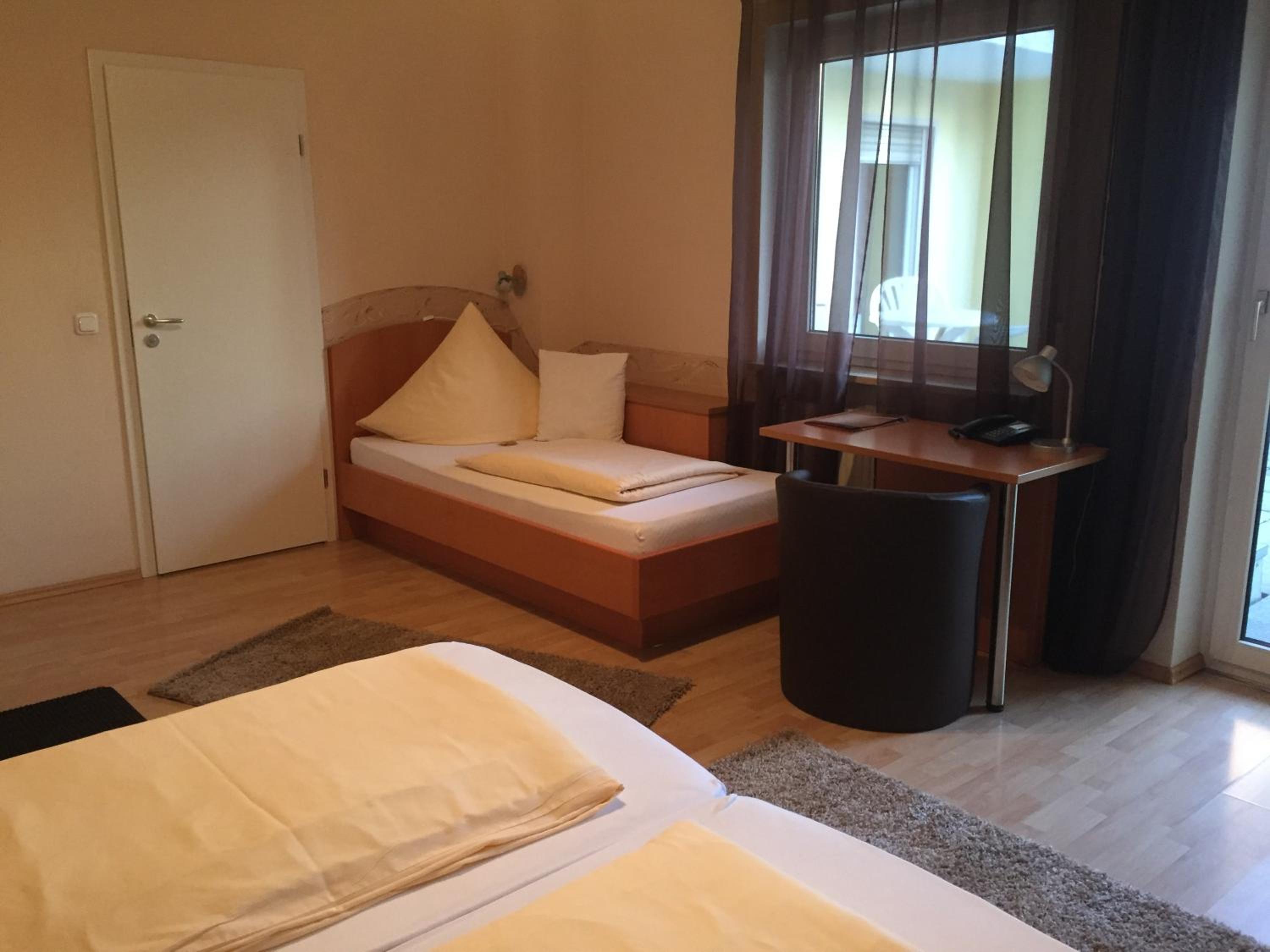 Triple Room with Terrace photo 3