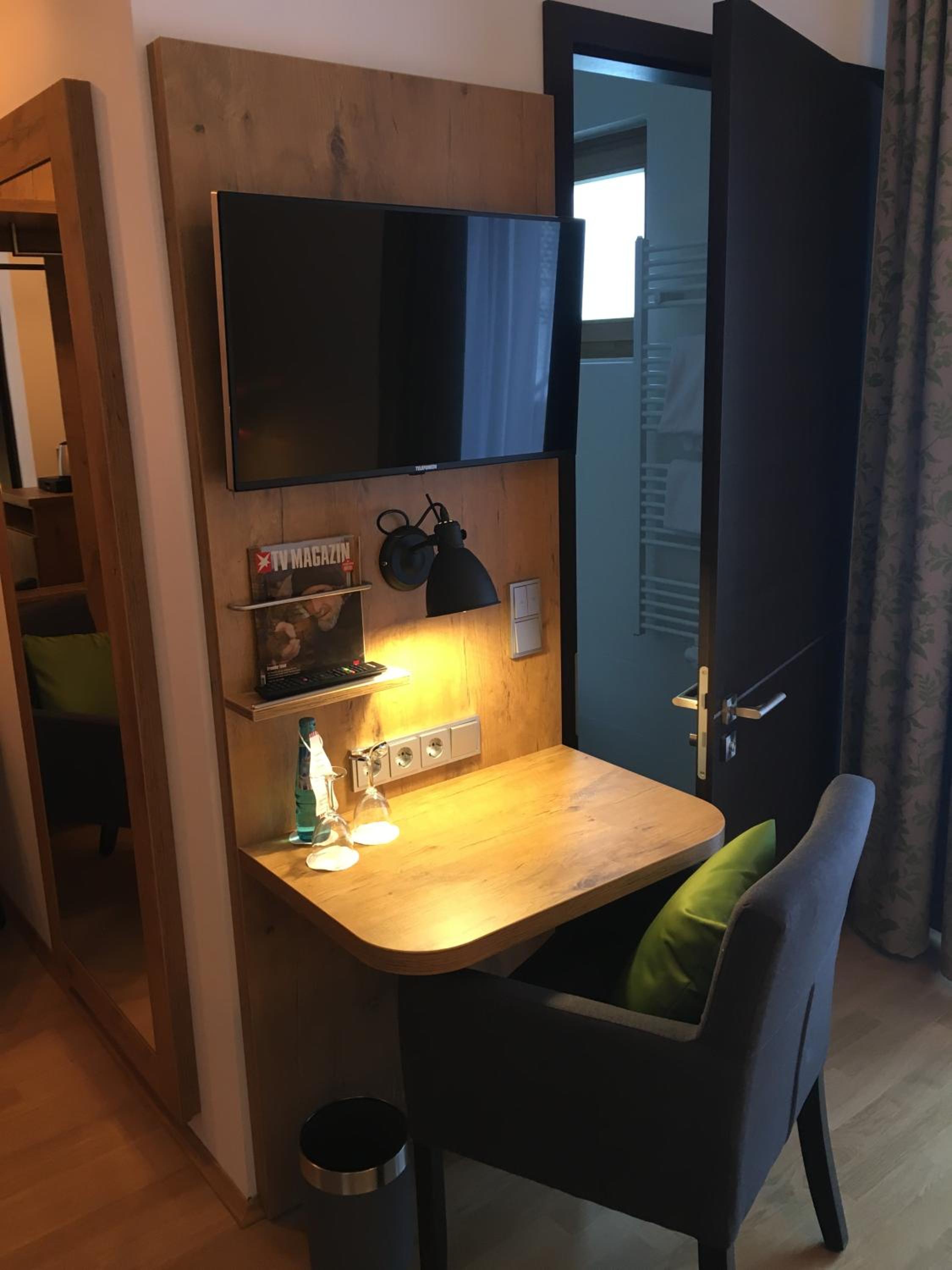 Superior Double Room - Photo 11