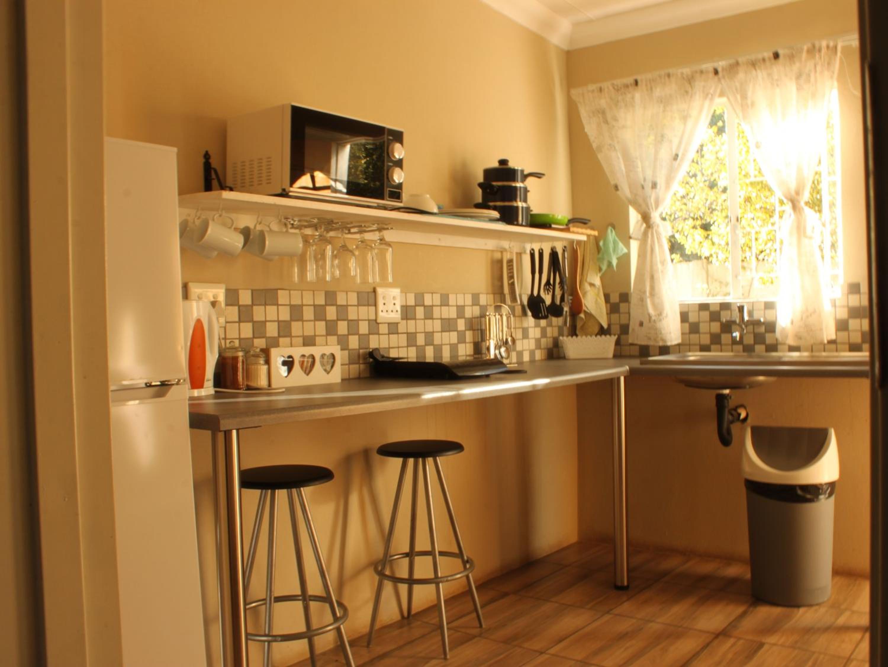 Self-catering Double Room - Photo 3