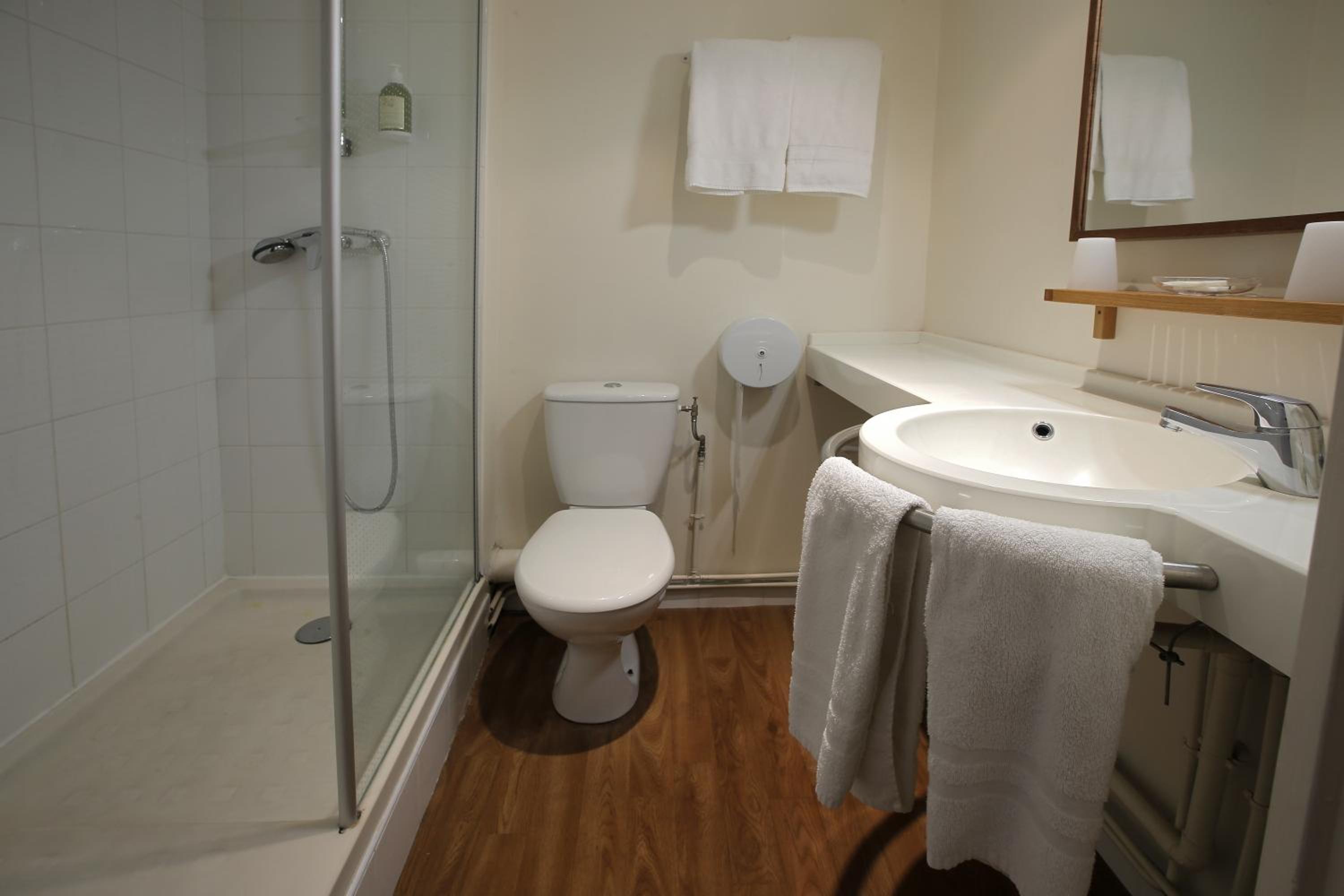 Double Room - Photo 6