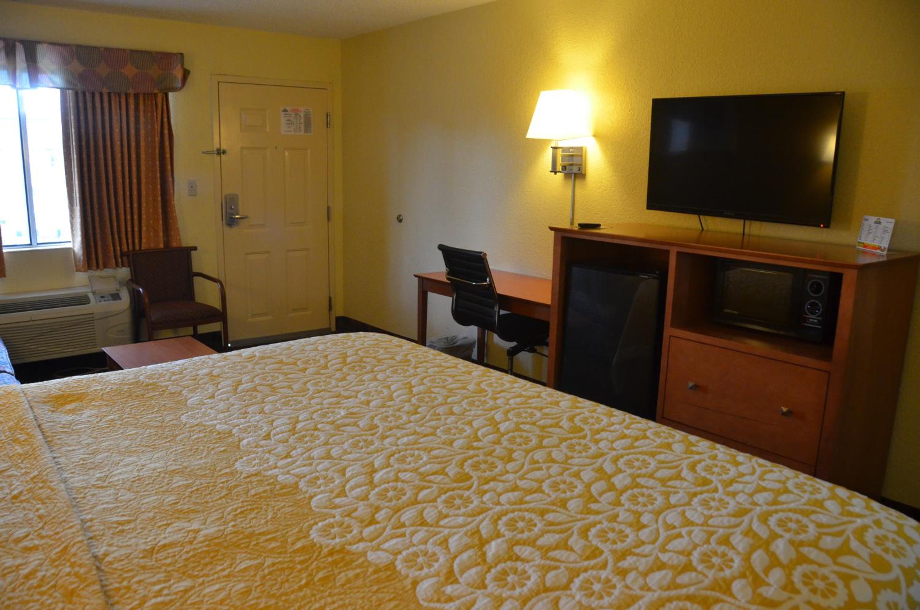 King Room - Mobility Access/Smoking - Photo 2