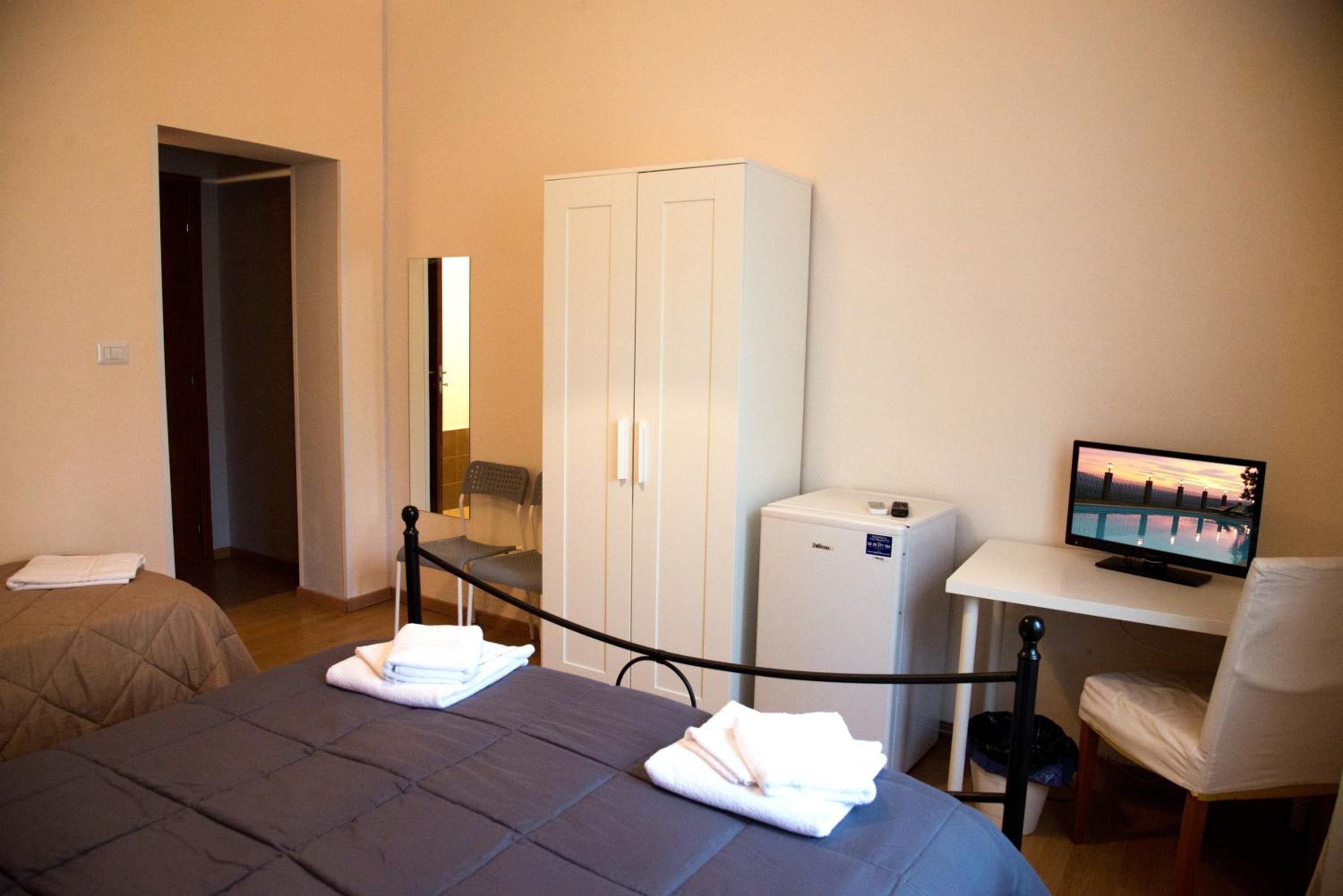 Deluxe Double Room (2 Adults + 1 Child)