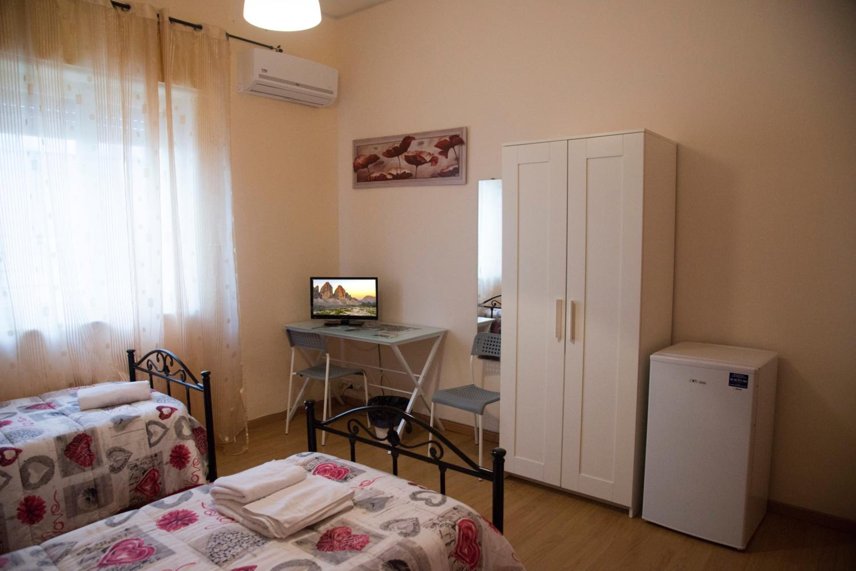 Twin Room with Private Bathroom