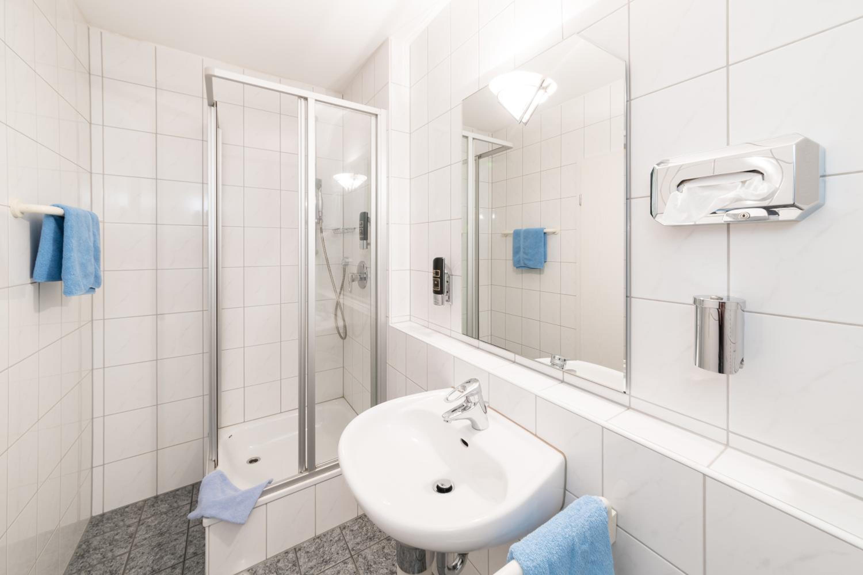 Single Room photo 2