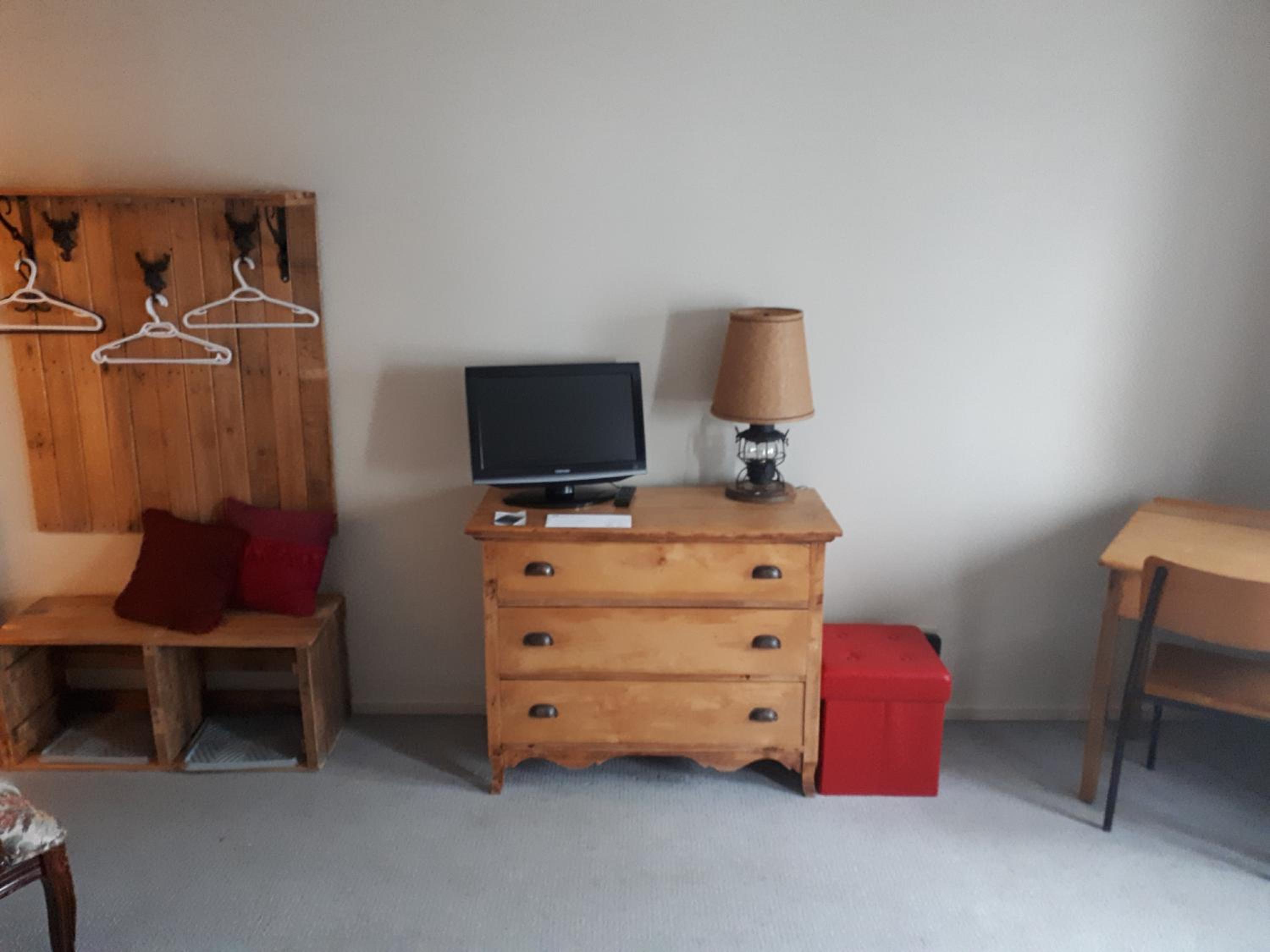 Double Room with Single Bed 