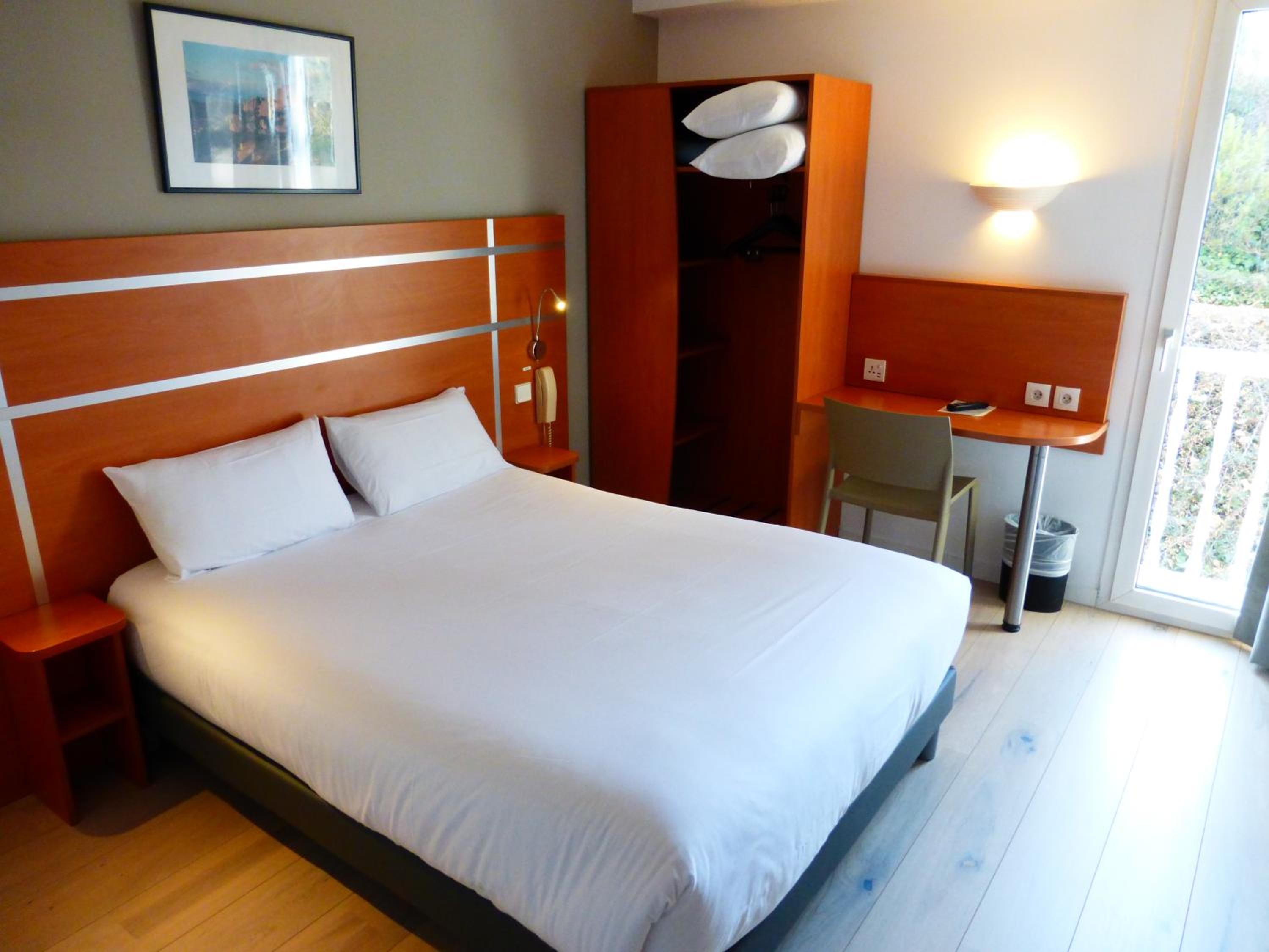 Double Room - Photo 7