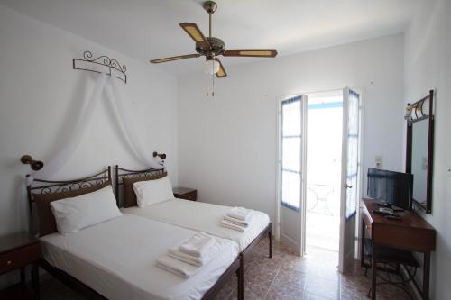 Double or Twin Room photo 3