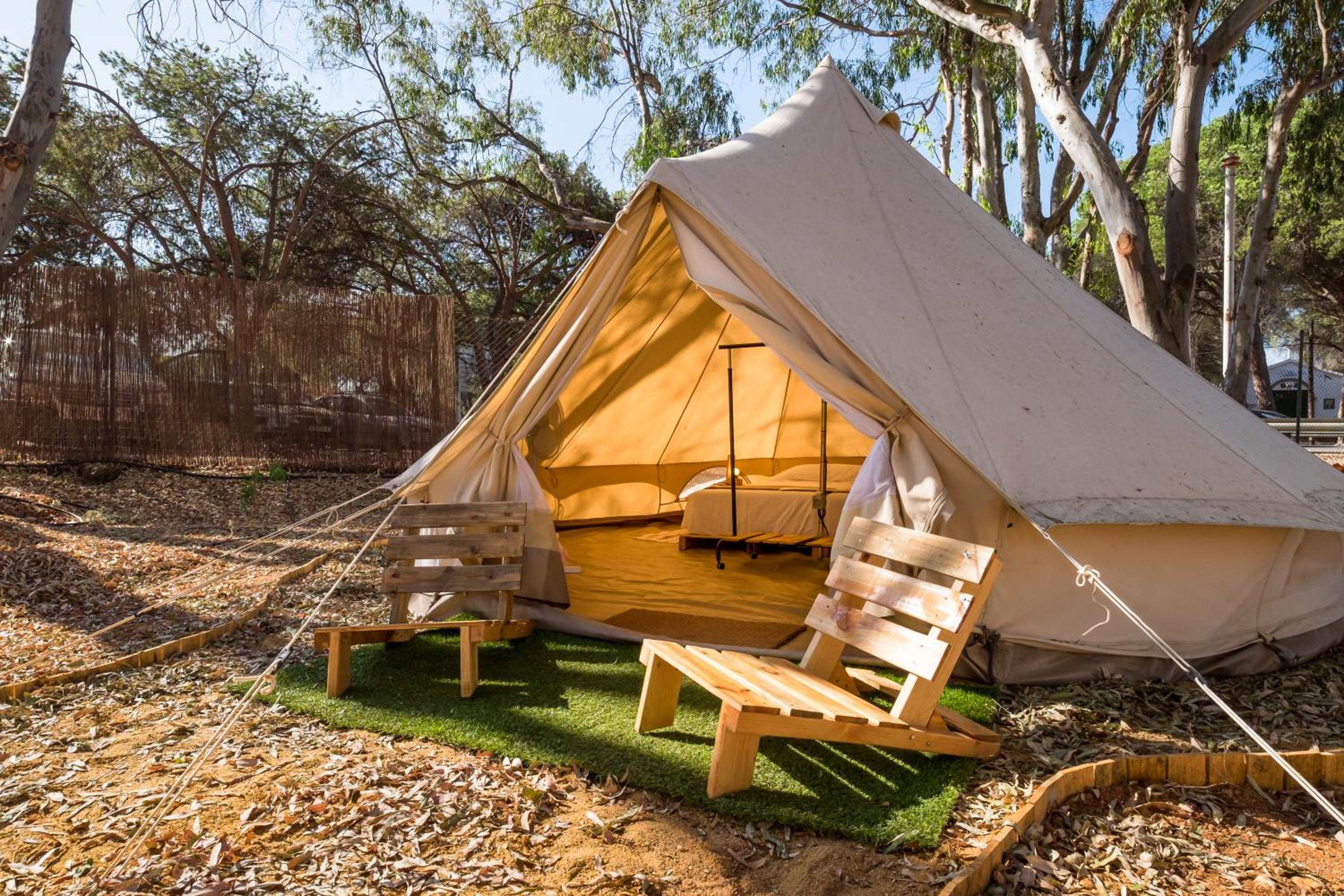 Tent - Photo 2