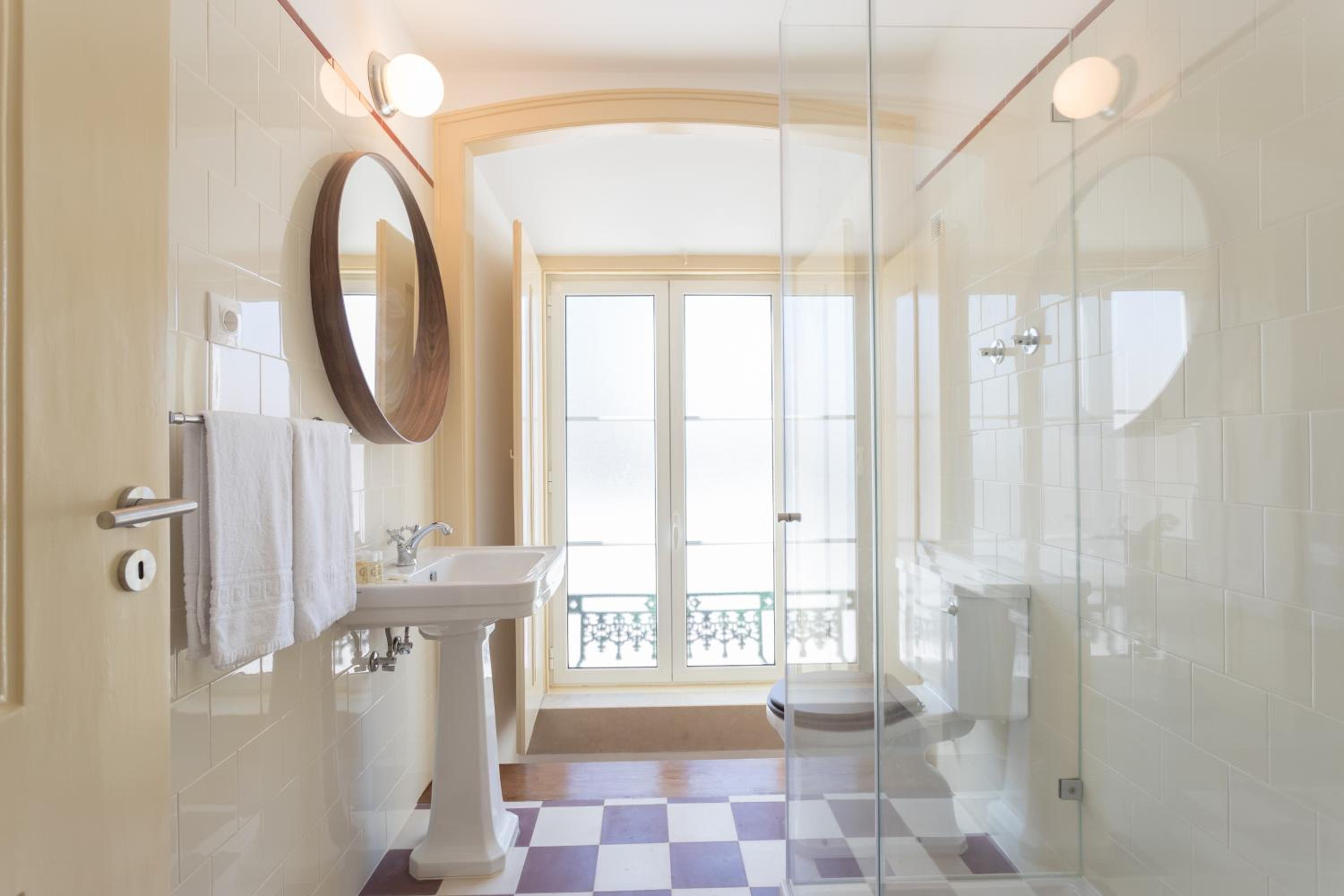 Queen Suite photo 2