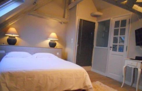 Standard Double Room with Shower photo 3