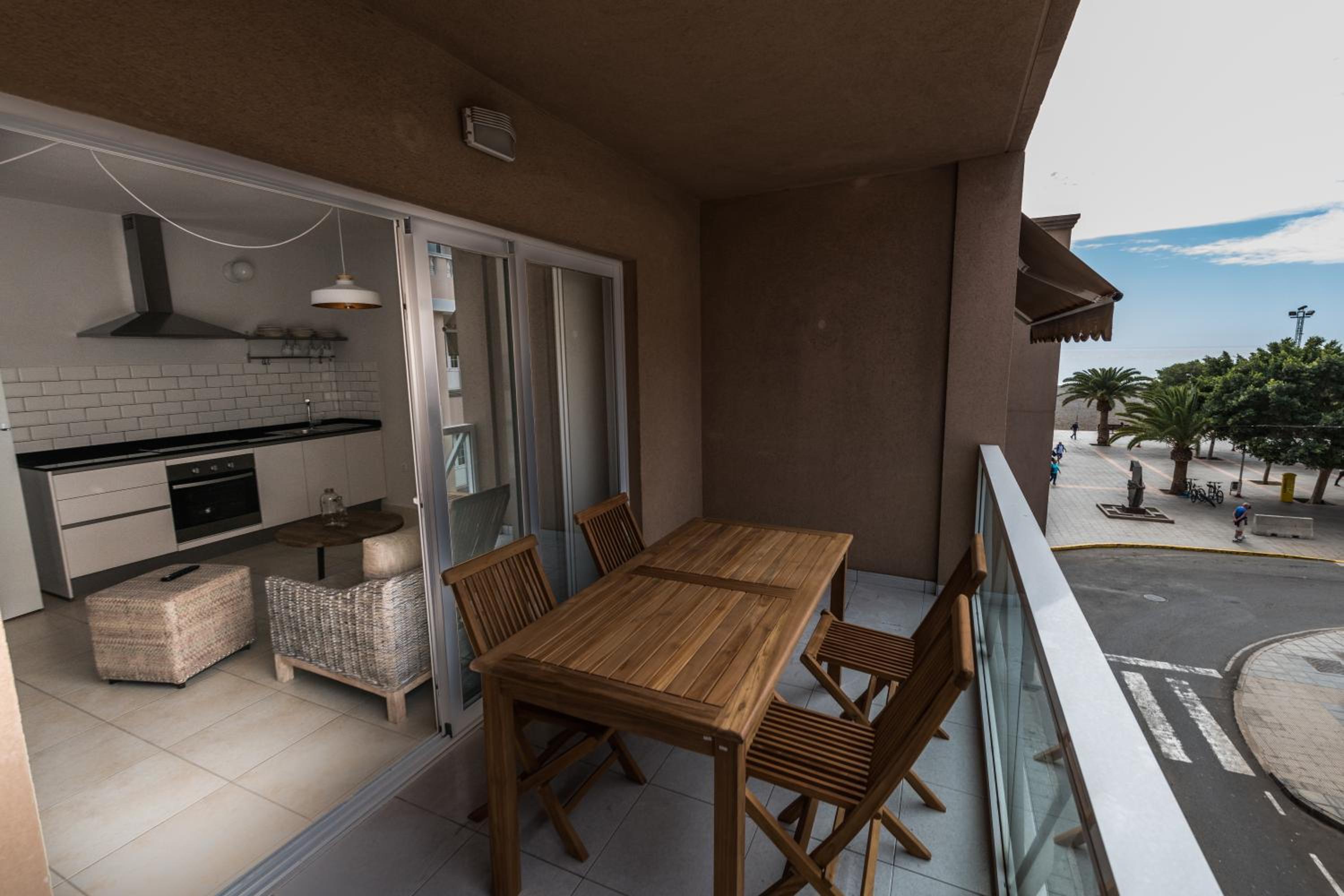 Two-Bedroom Apartment with Balcony photo 3