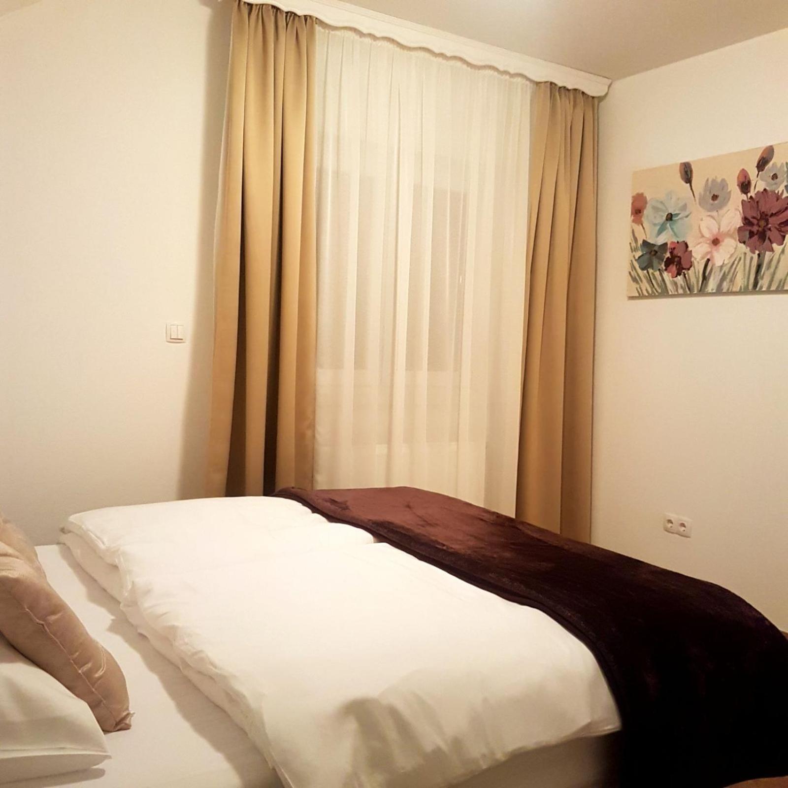 Apartment photo 3