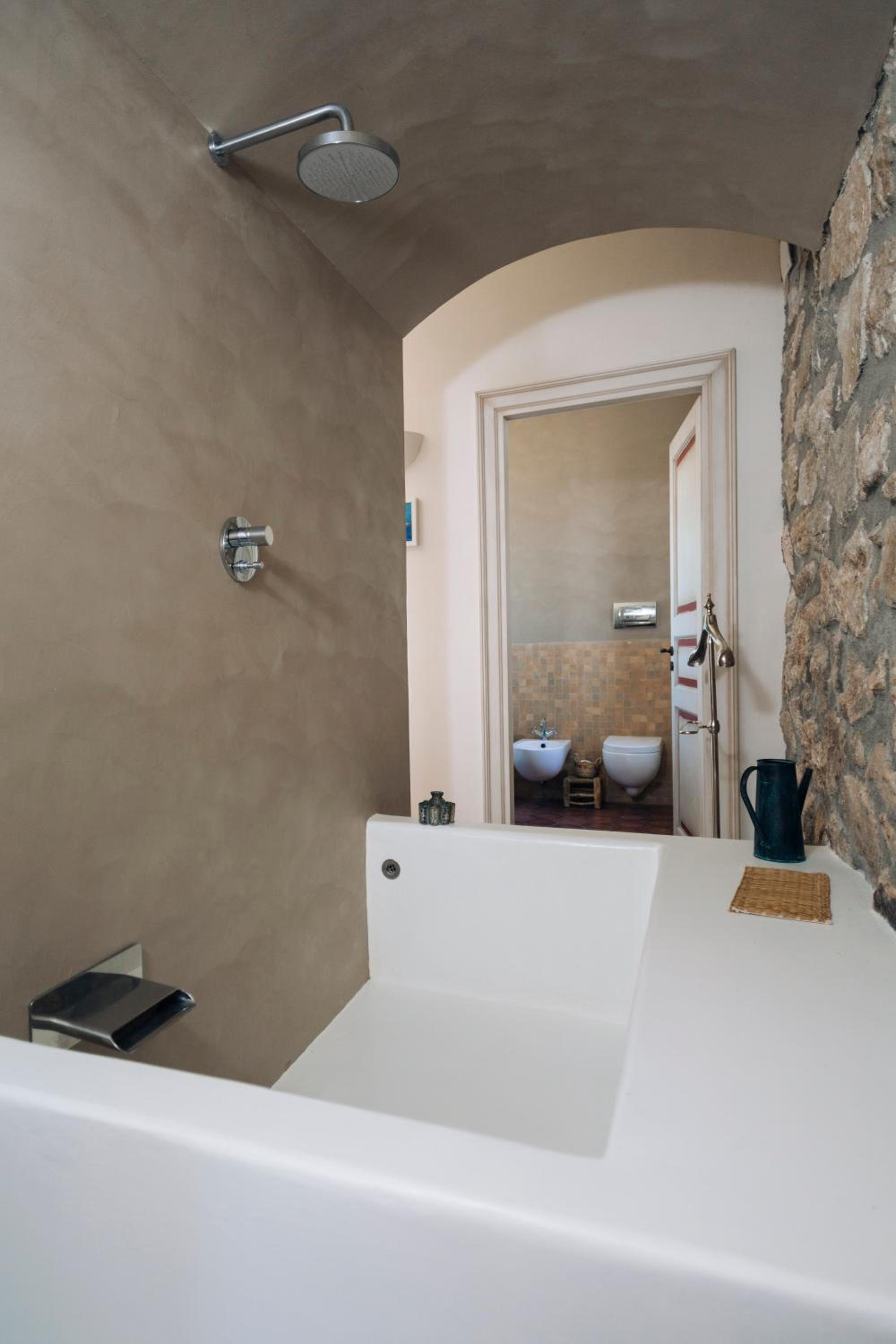 Deluxe Double Room with Bath photo 3