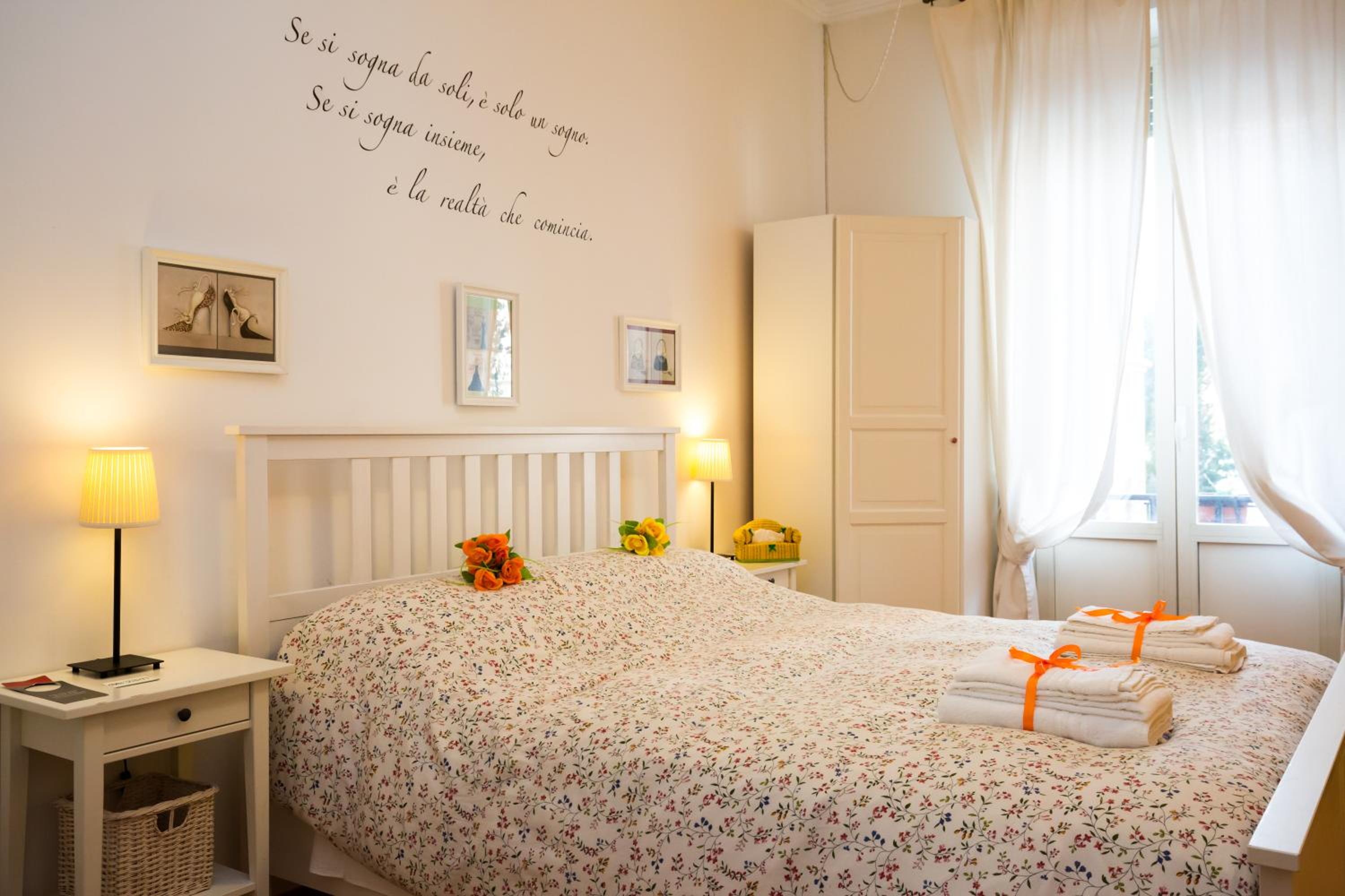 Double Room with Private External Bathroom photo 2