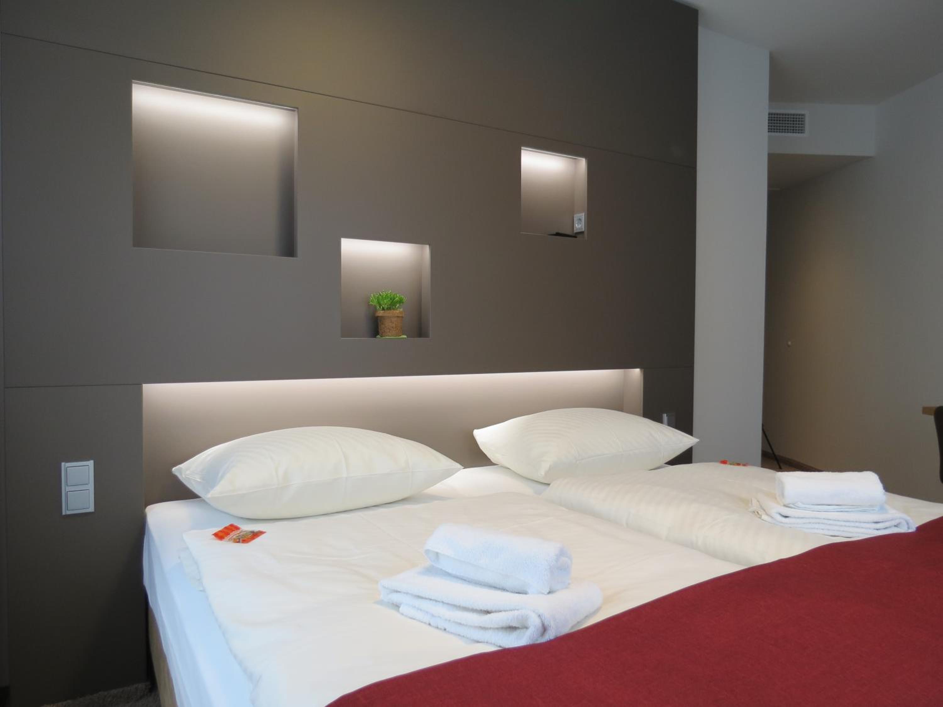 Double Room - Photo 8