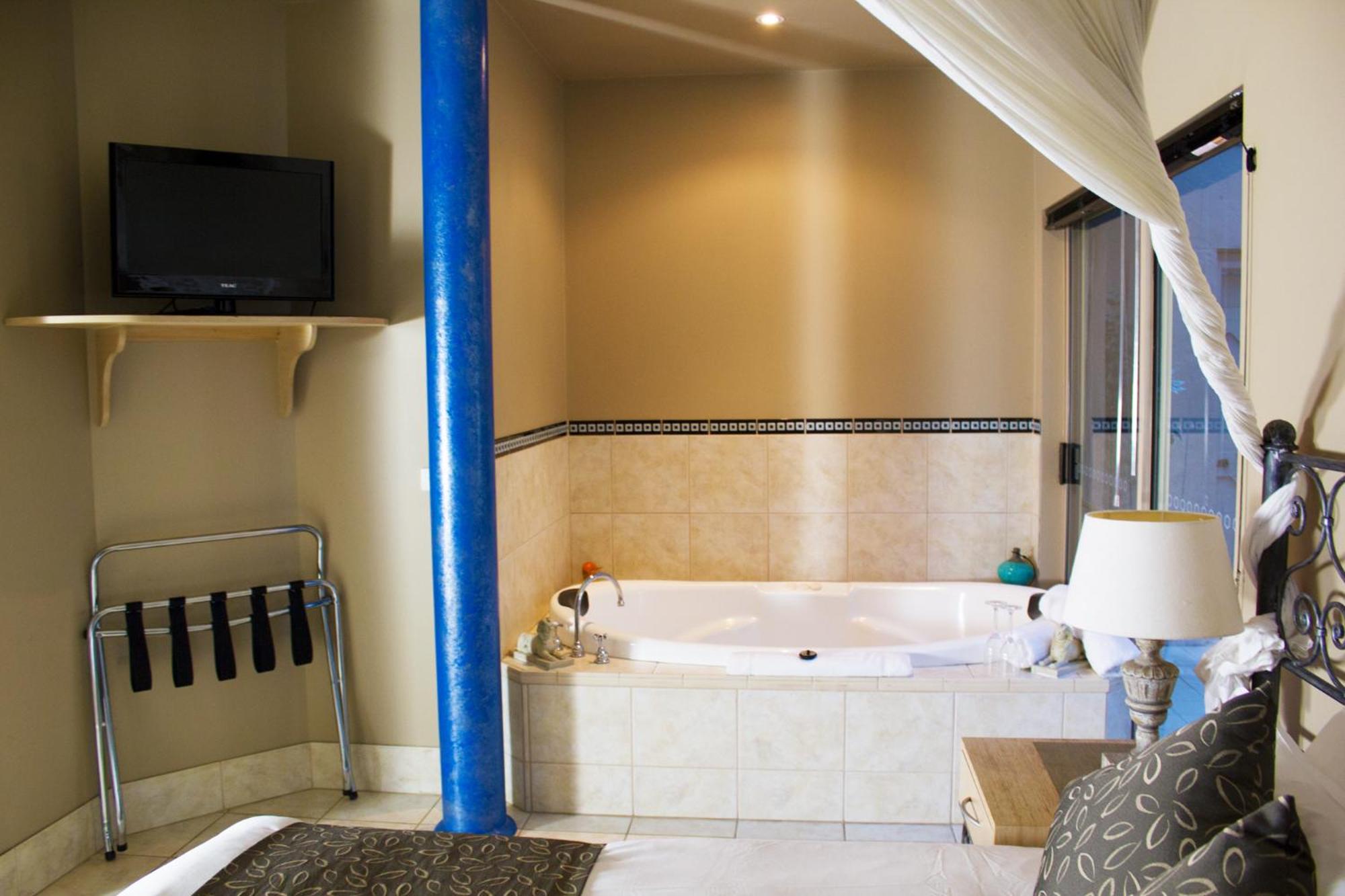 Luxury Water Villa 5
