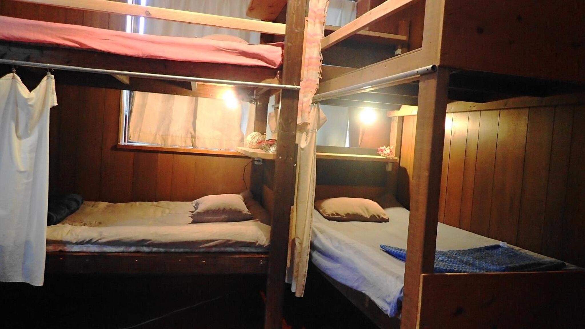 Bunk Bed in Mixed Dormitory Room