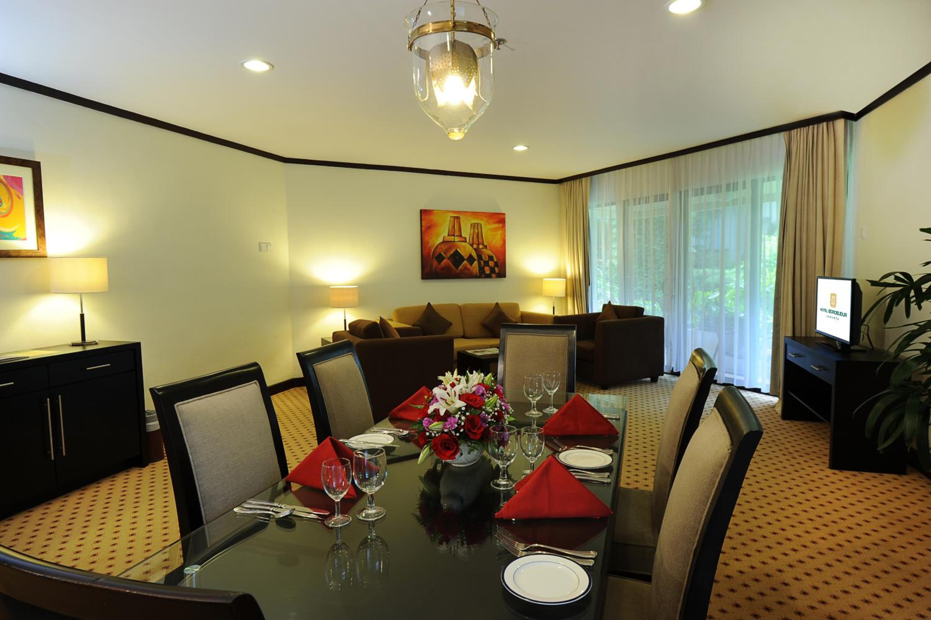 Family Room with Balcony - Photo 3