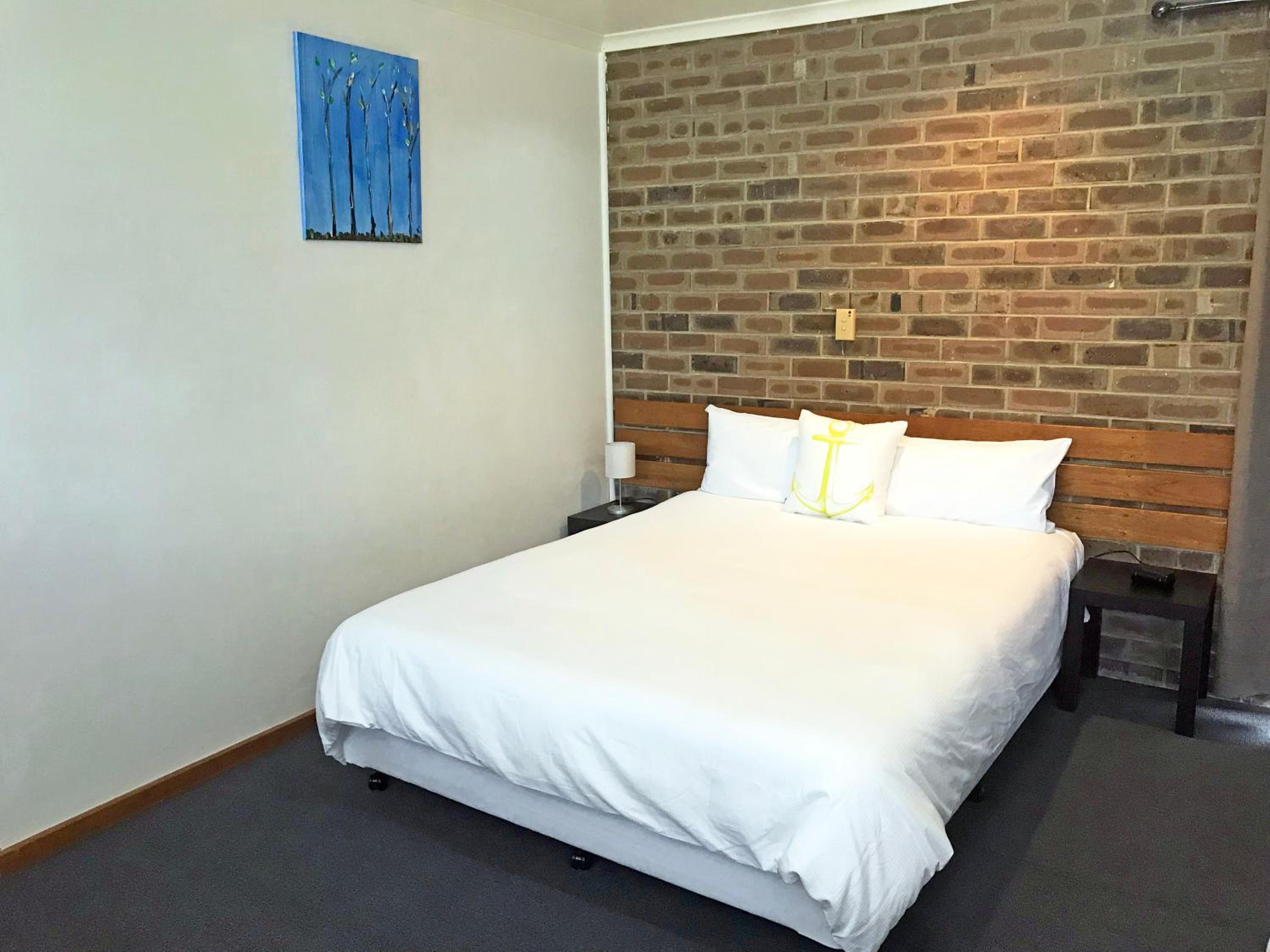 Family Room - Disability Access - Photo 6