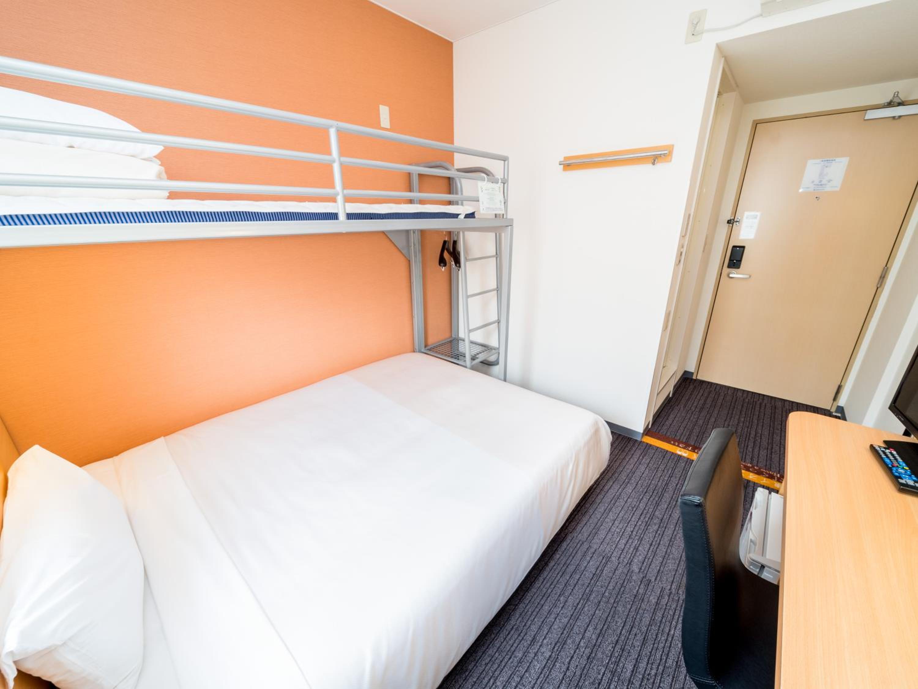 Room with Double Bed and Bunk Bed - Non-Smoking - Photo 1