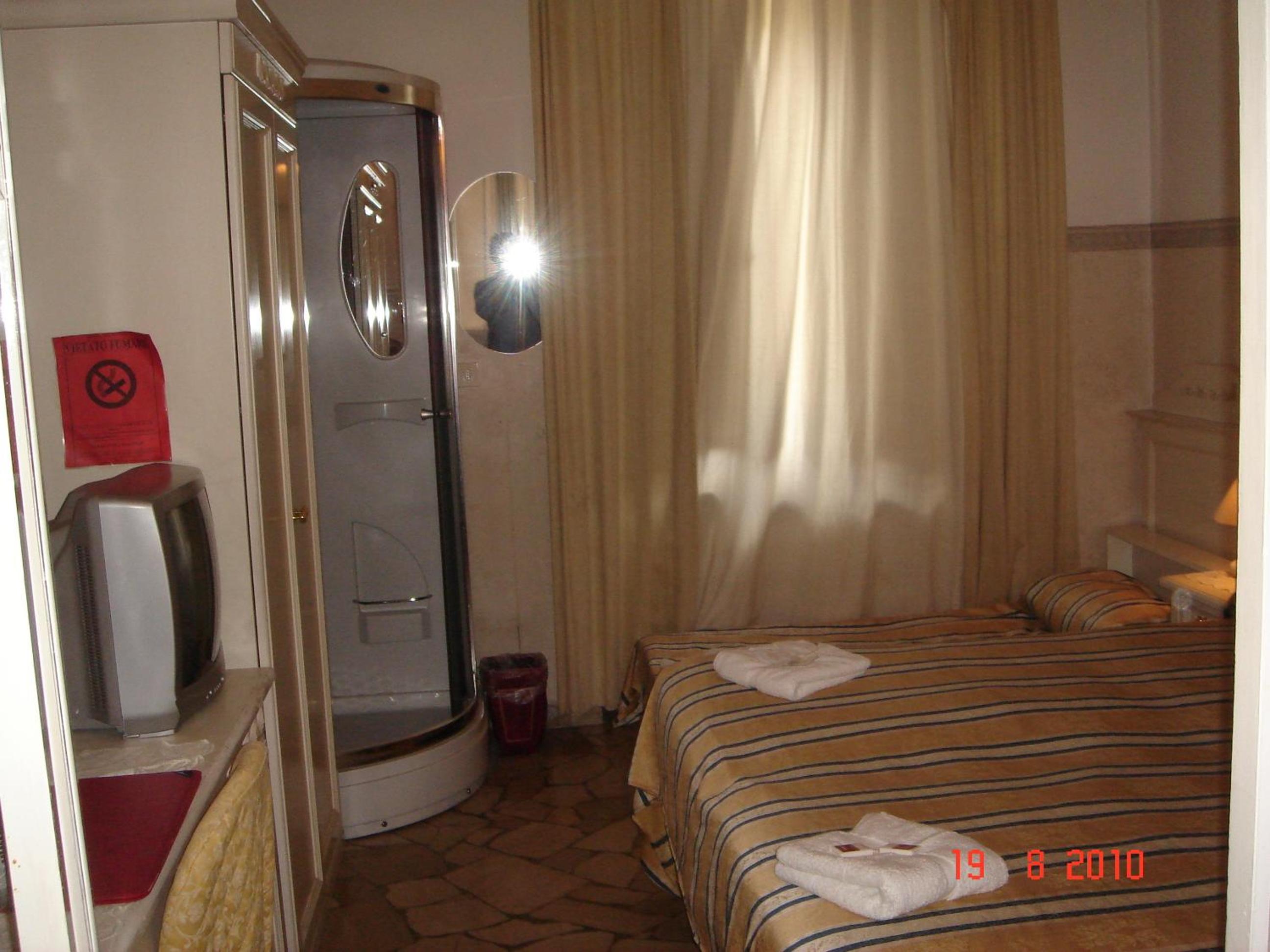 Superior Double Room with Shared Bathroom photo 1