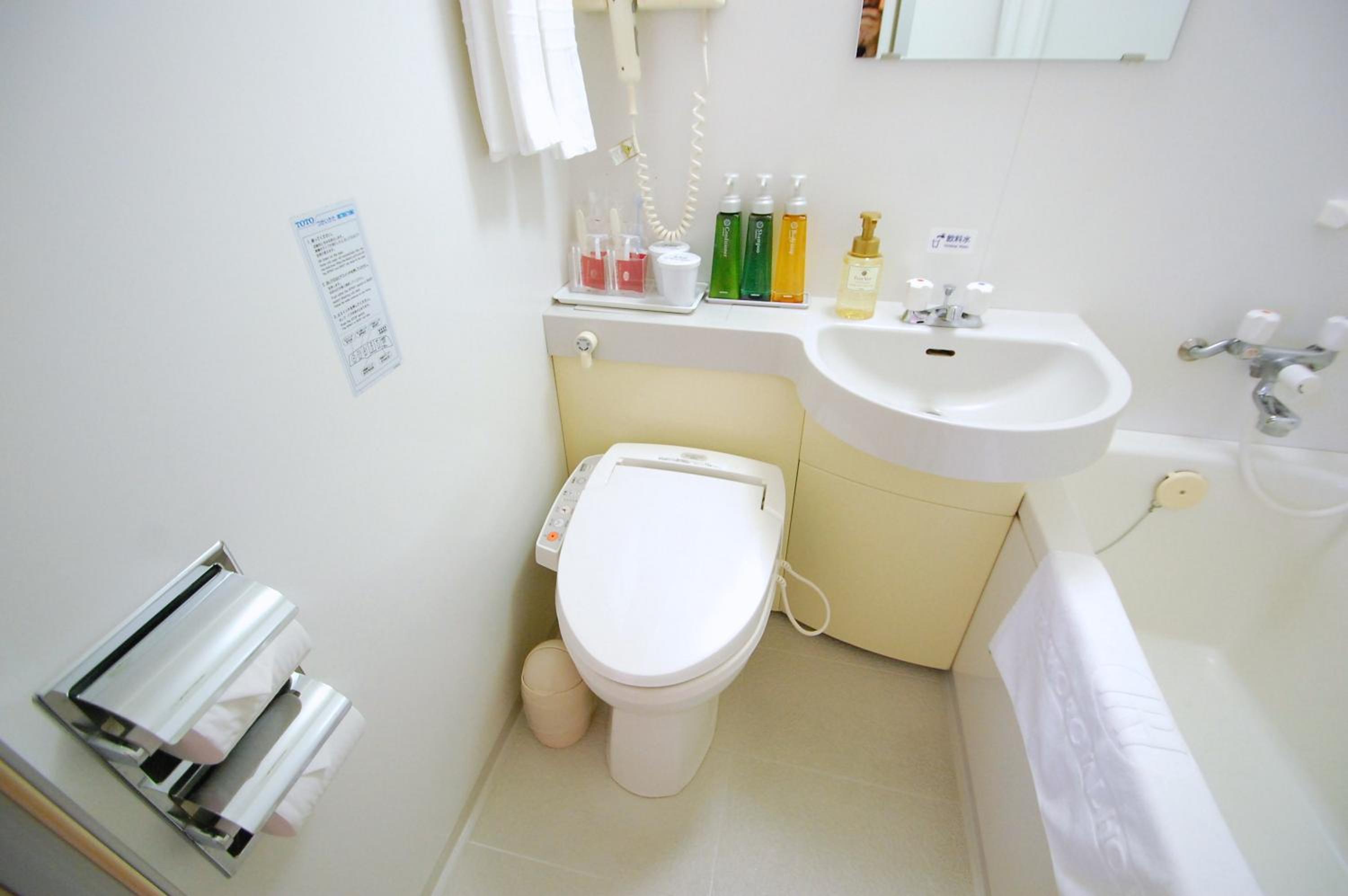 Single Room - Smoking photo 3
