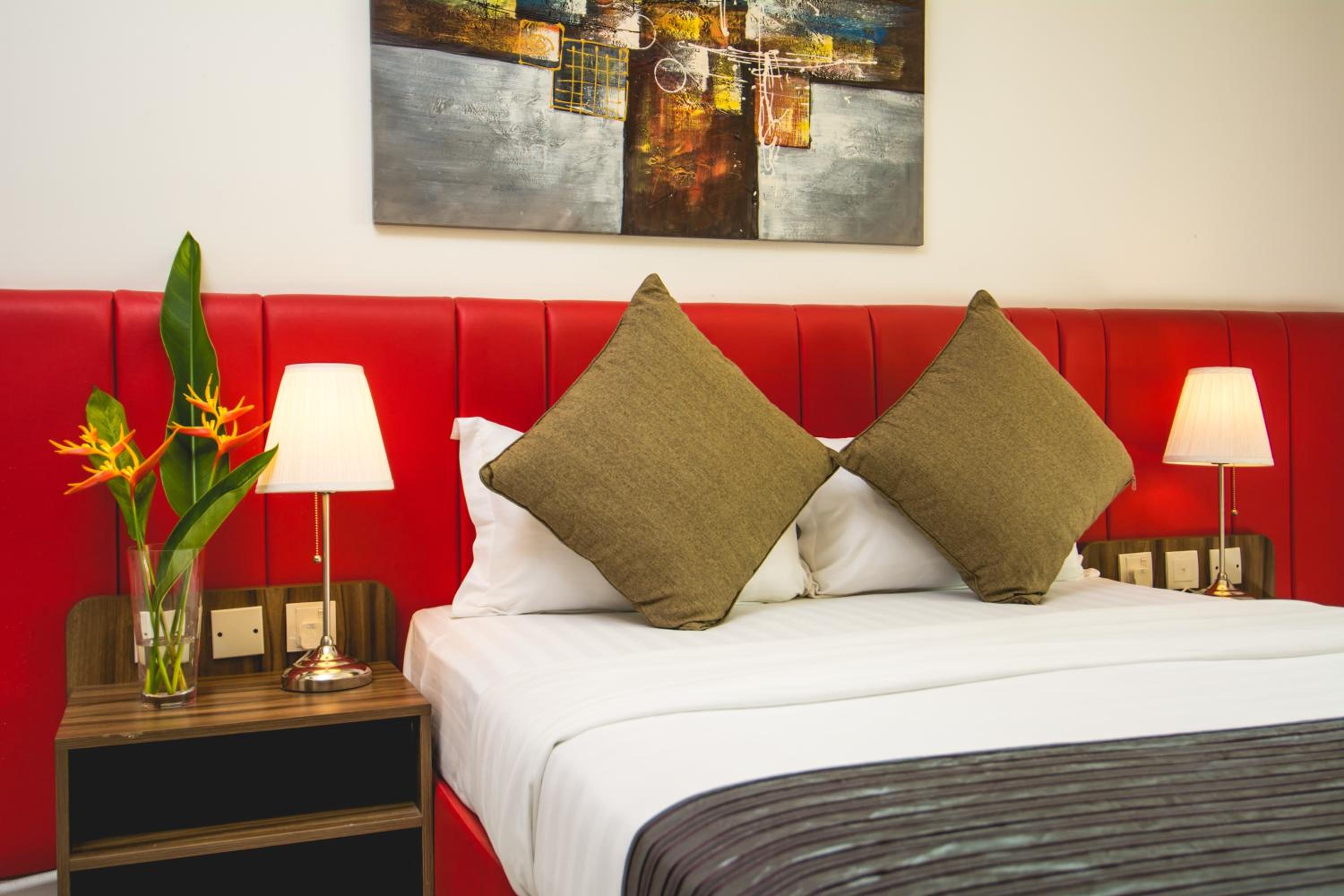 Deluxe Queen Room photo 2