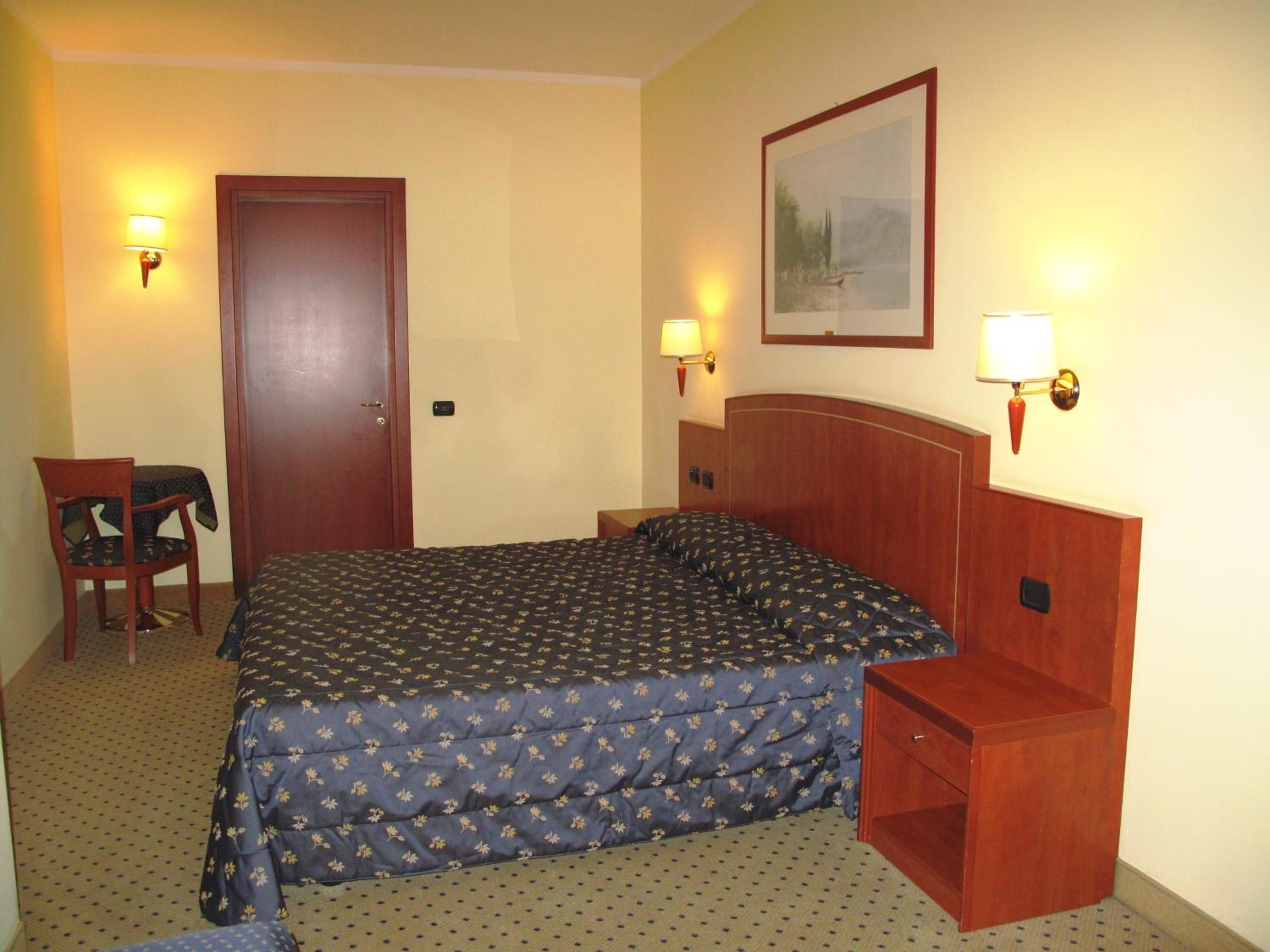 Twin/Double Room Superior - Photo 1