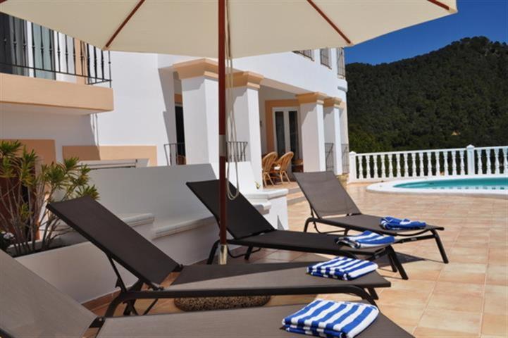 Villa photo 3
