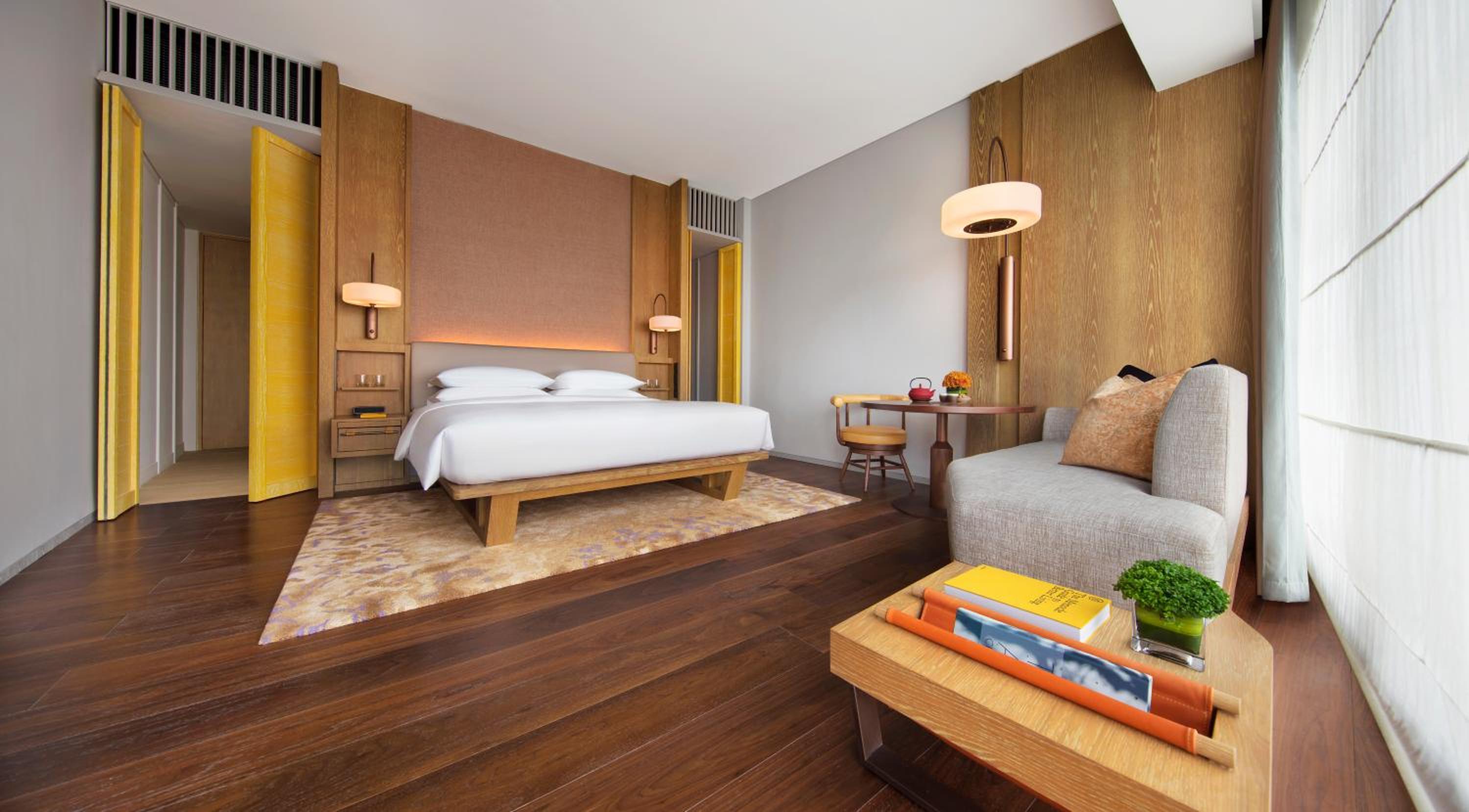 King Room with One King Bed (Non Smoking)