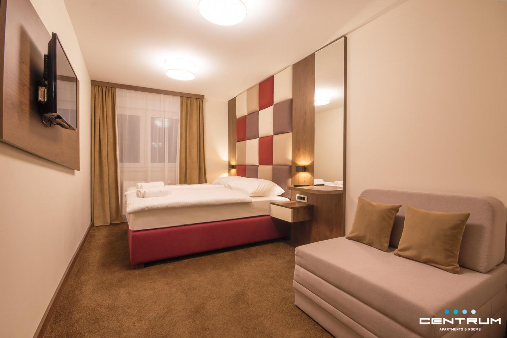 Deluxe Double Room with Extra Bed photo 2