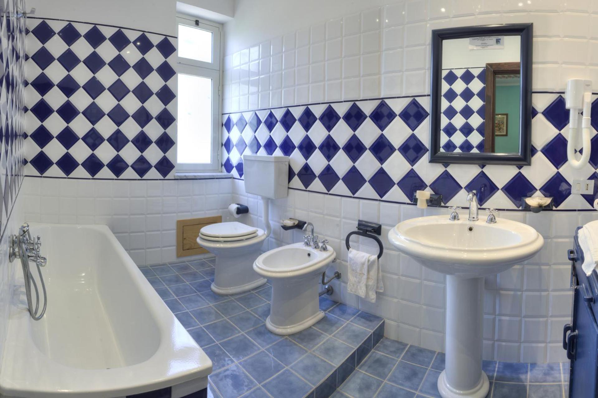 Double or Twin Room - Photo 2