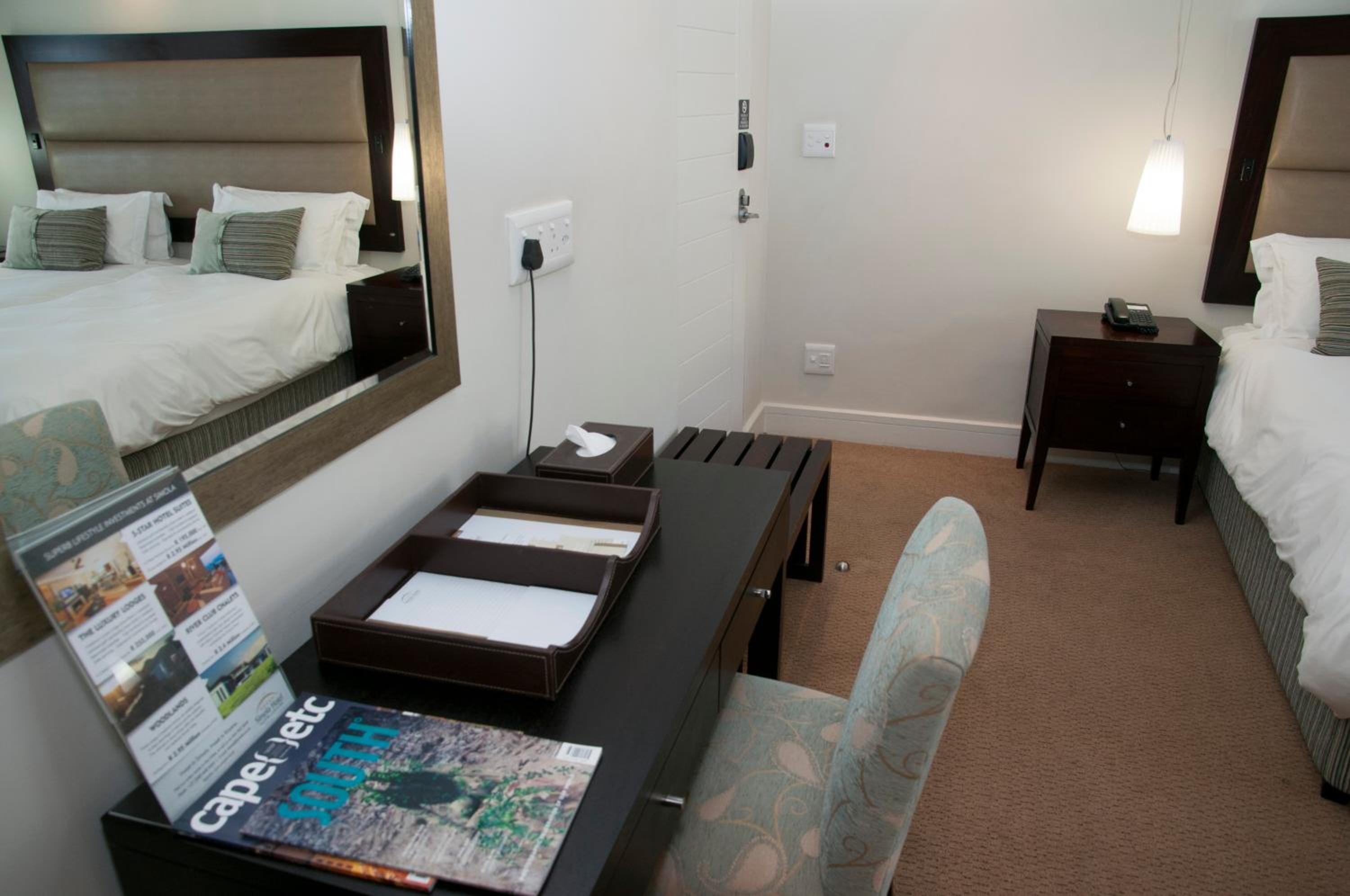 Luxury One Bedroom Suite - Photo 3