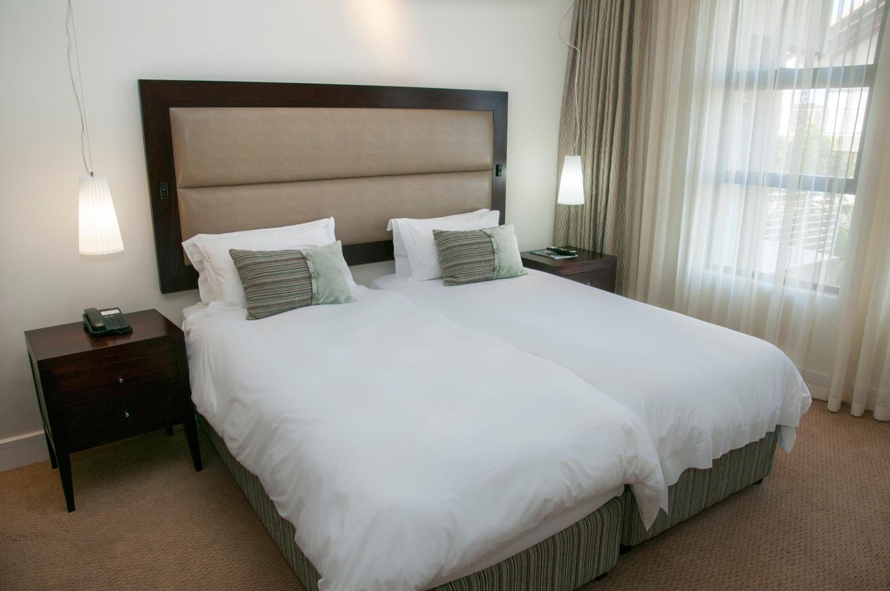Luxury One Bedroom Suite - Photo 8