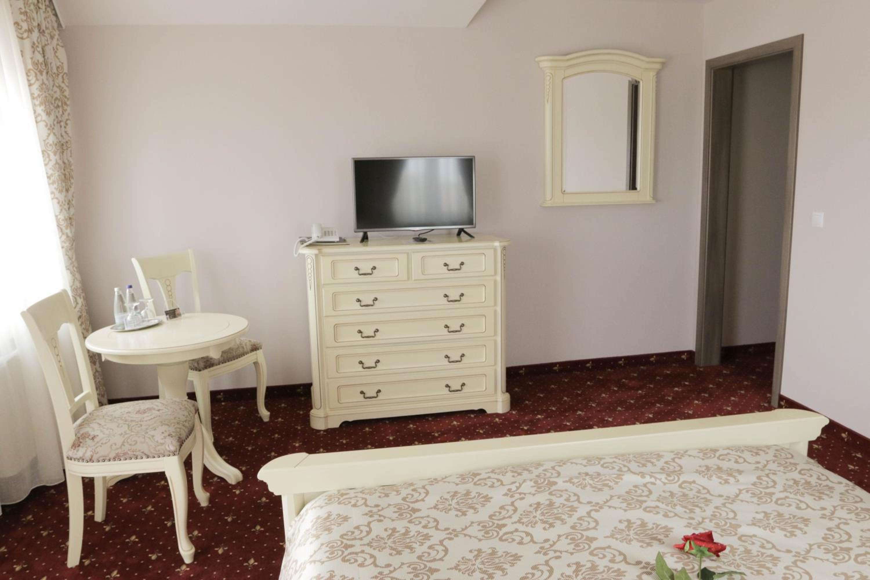 Standard Double Room photo 3