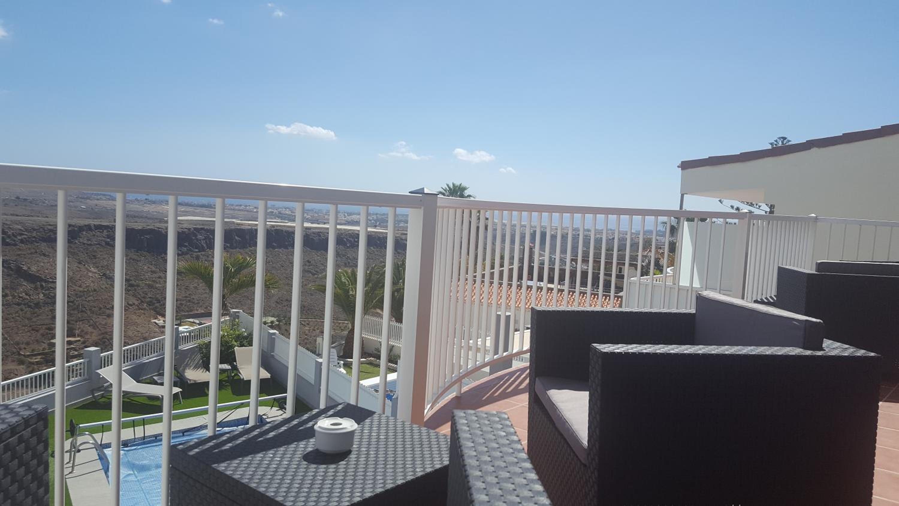 King Room with Pool View photo 2