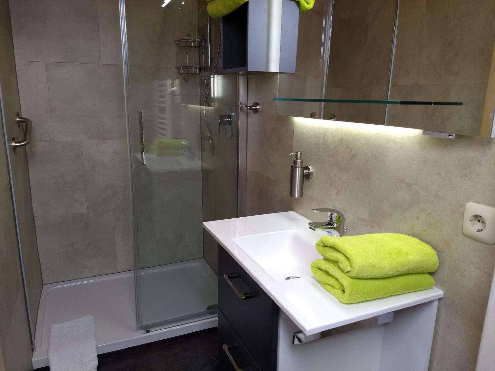 Double Room - Photo 7